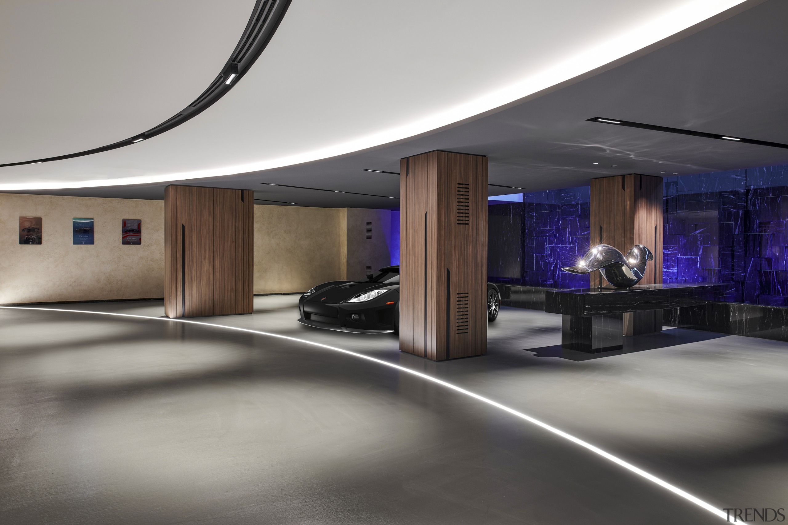 Sculptural garage. - I cover the waterfront - 