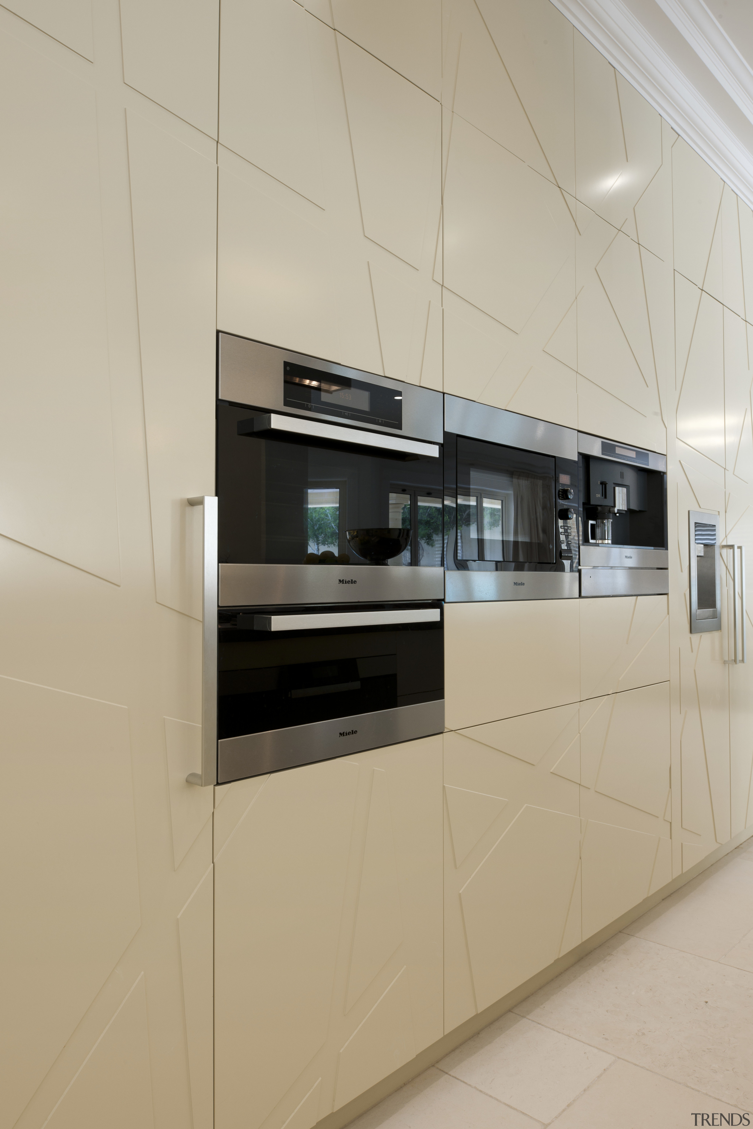 fridge and oven set