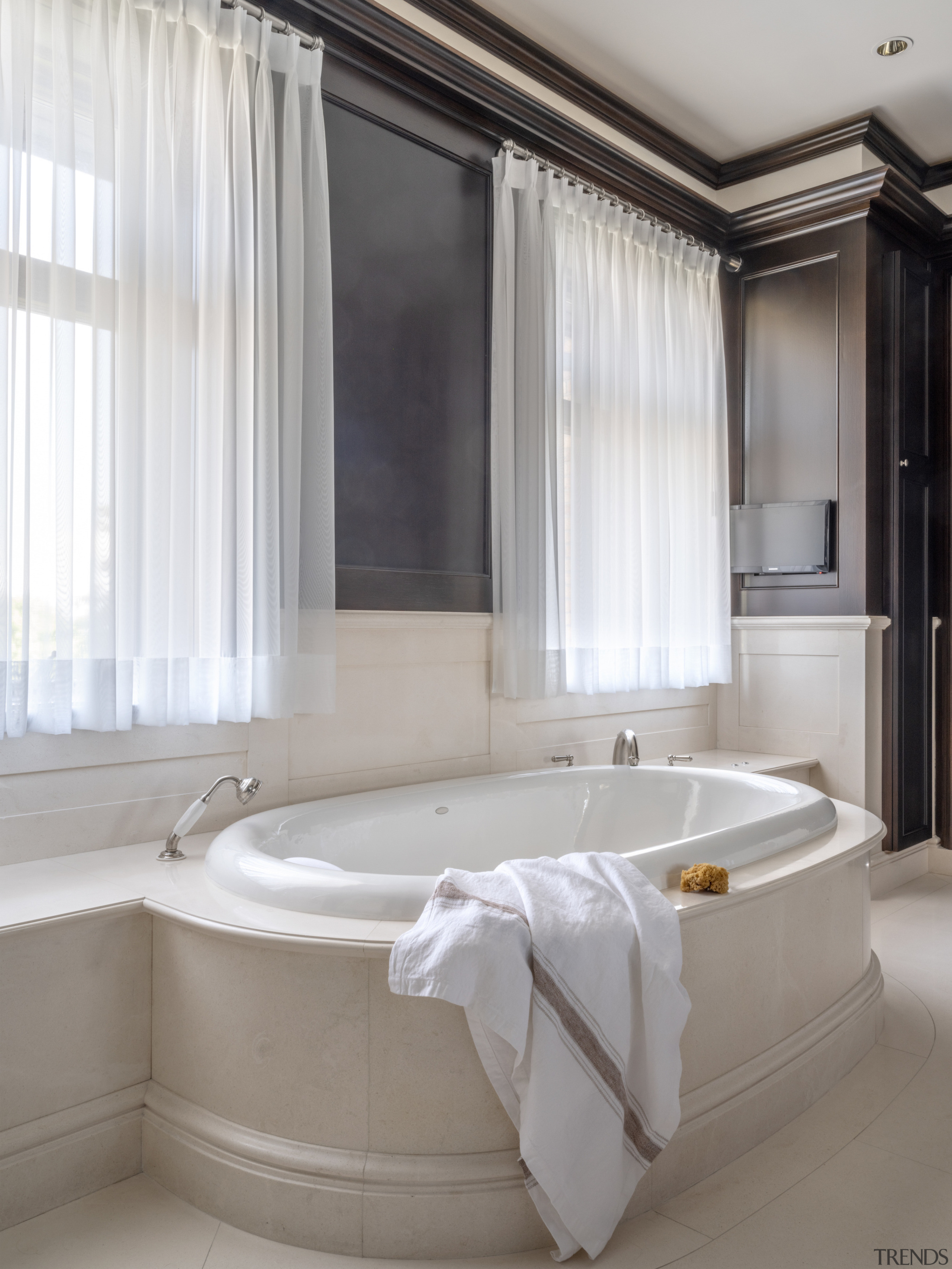 Master bathroom. - Life infused with art - 