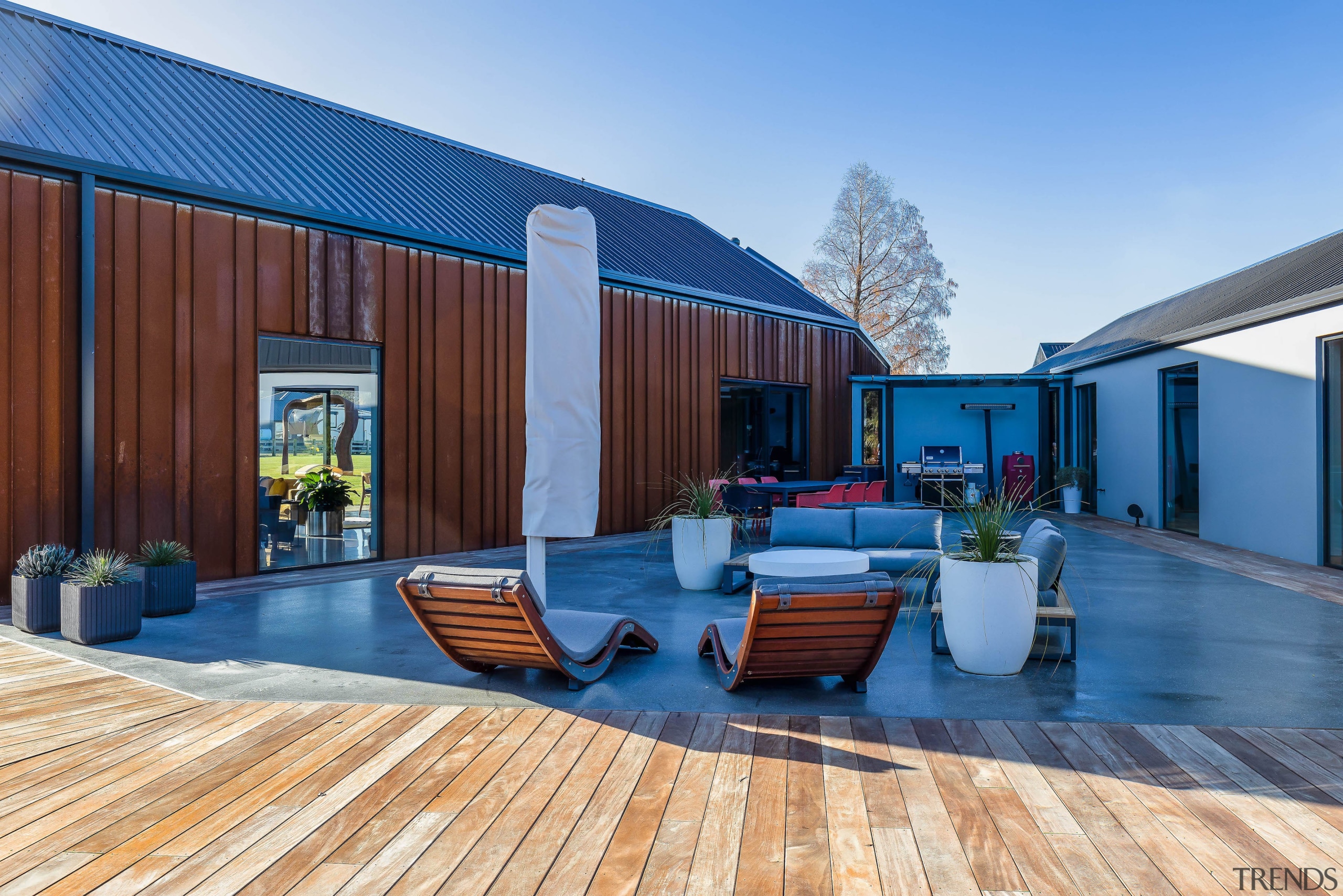 Gimme shelter – two wings result in one 