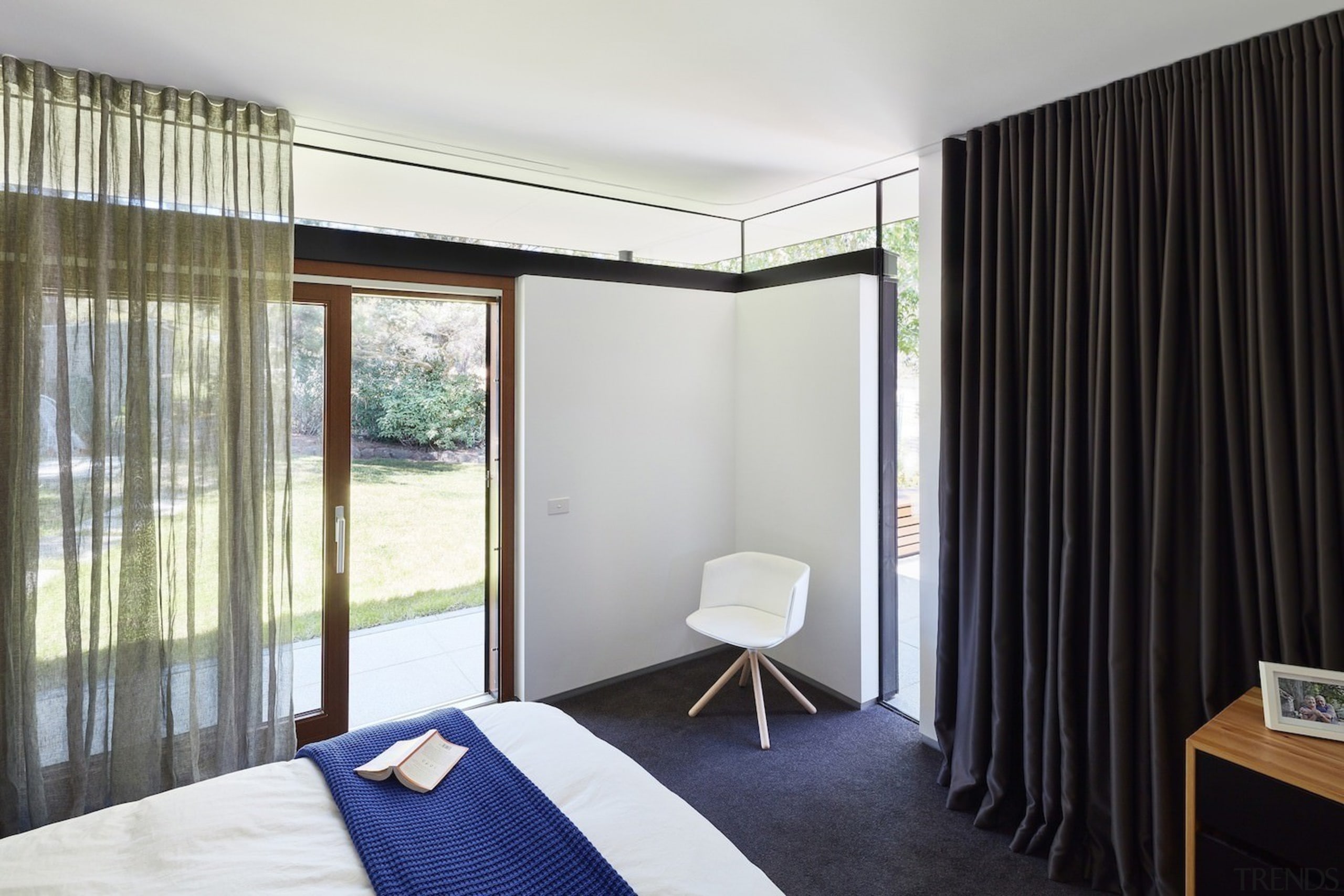 Architect: Architect: Steffen Welsch ArchitectsPhotography: Rhiannon bedroom, ceiling, condominium, curtain, interior design, property, real estate, room, window, window covering, window treatment, white, black
