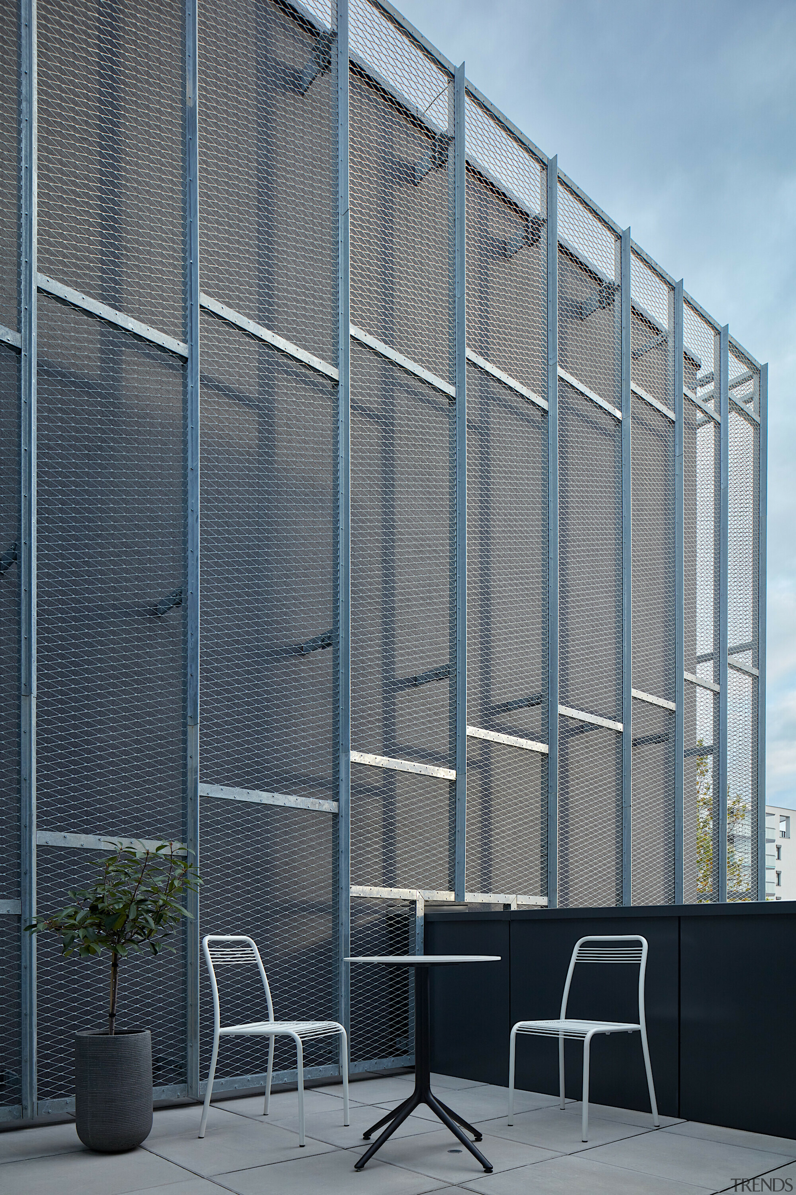 Al fresco break out space. - Industrial chic 