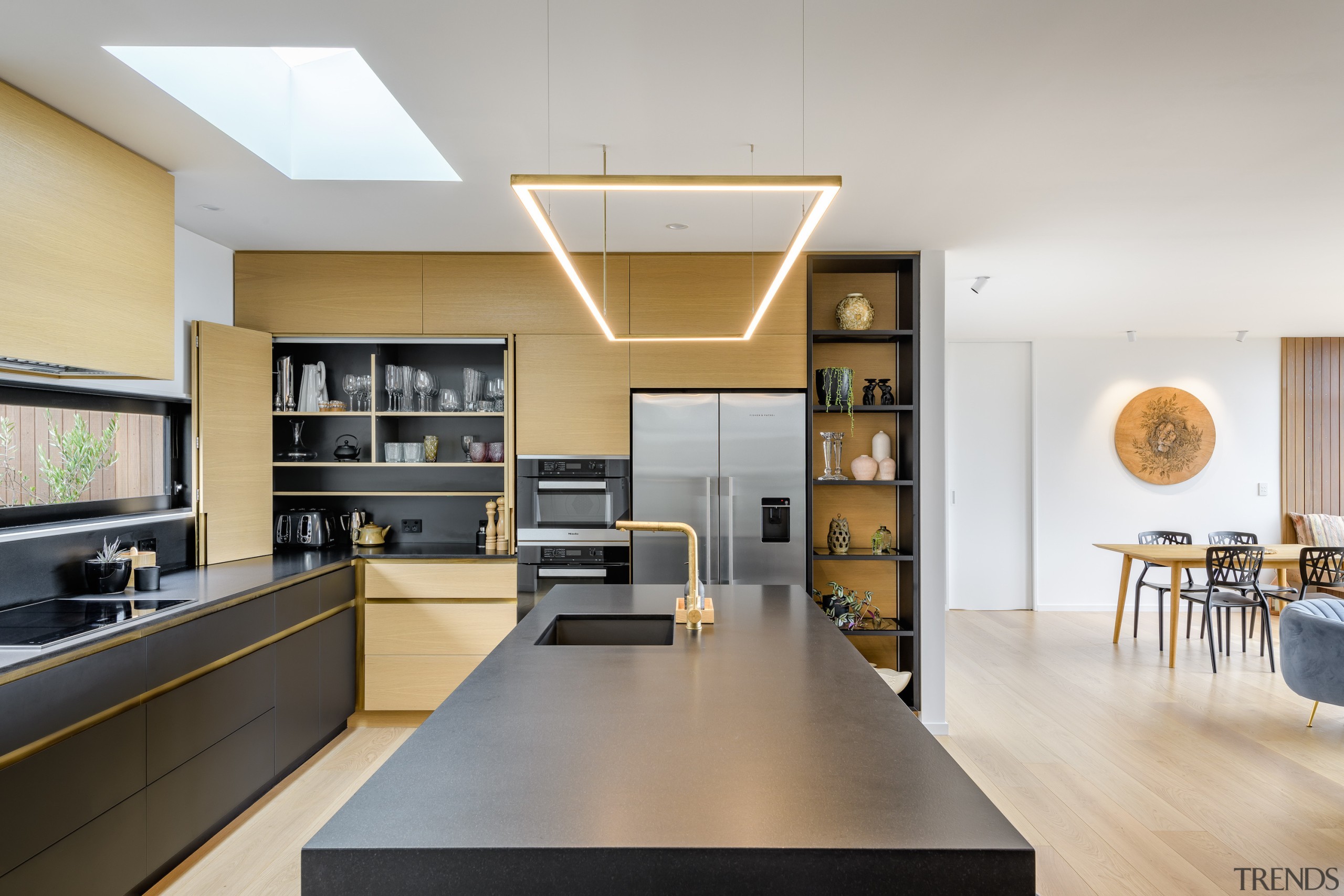 The custom-made pendant light designed in a tube 