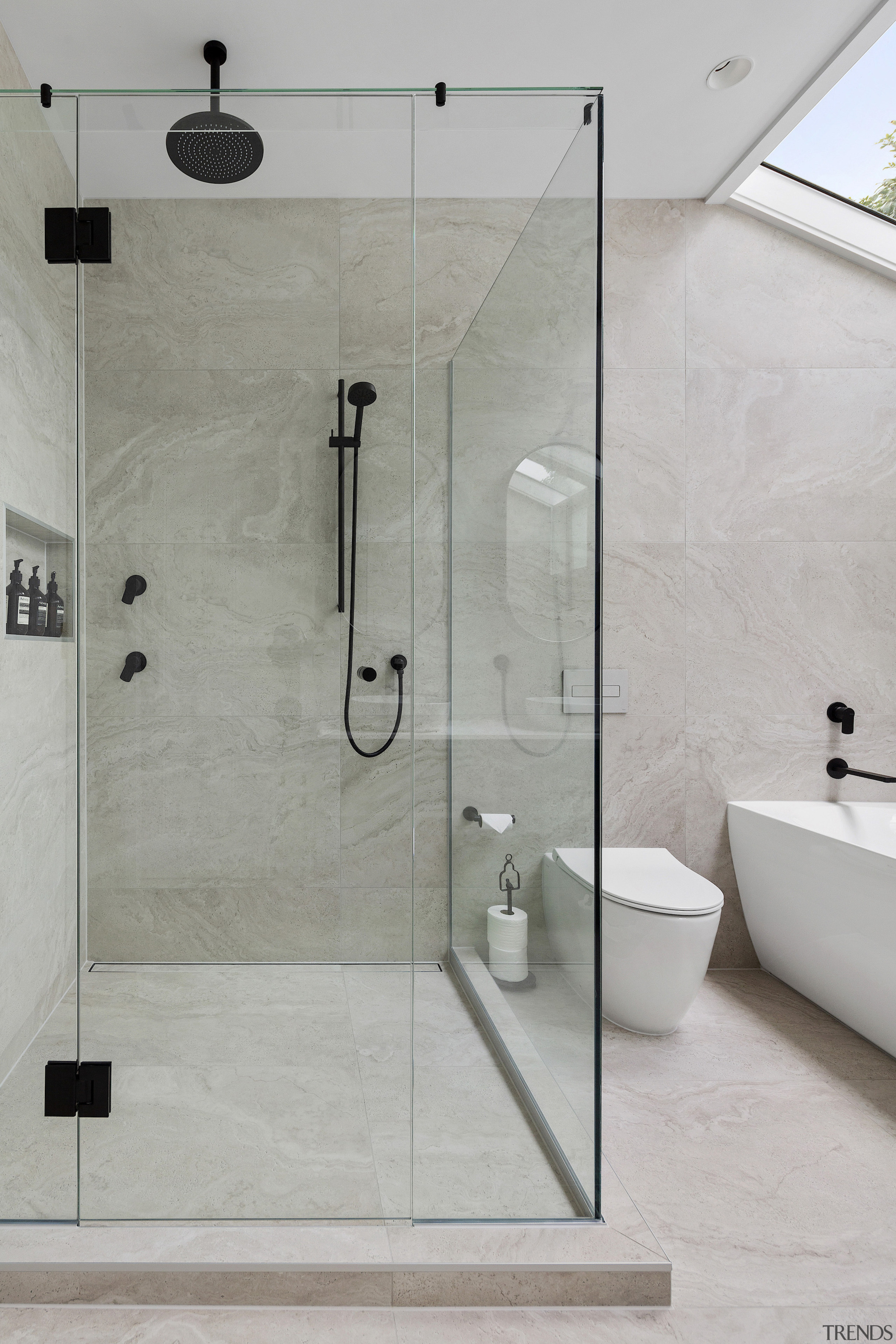 A large shower that was still in proportion 