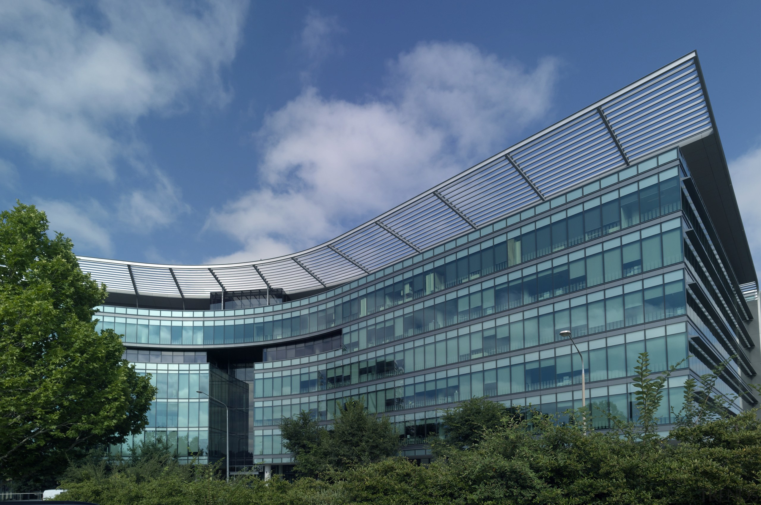 Thiess Pty Ltd won the design and construct architecture, building, city, commercial building, condominium, corporate headquarters, daytime, facade, headquarters, landmark, metropolis, metropolitan area, mixed use, sky, skyscraper, tower block, urban area, teal