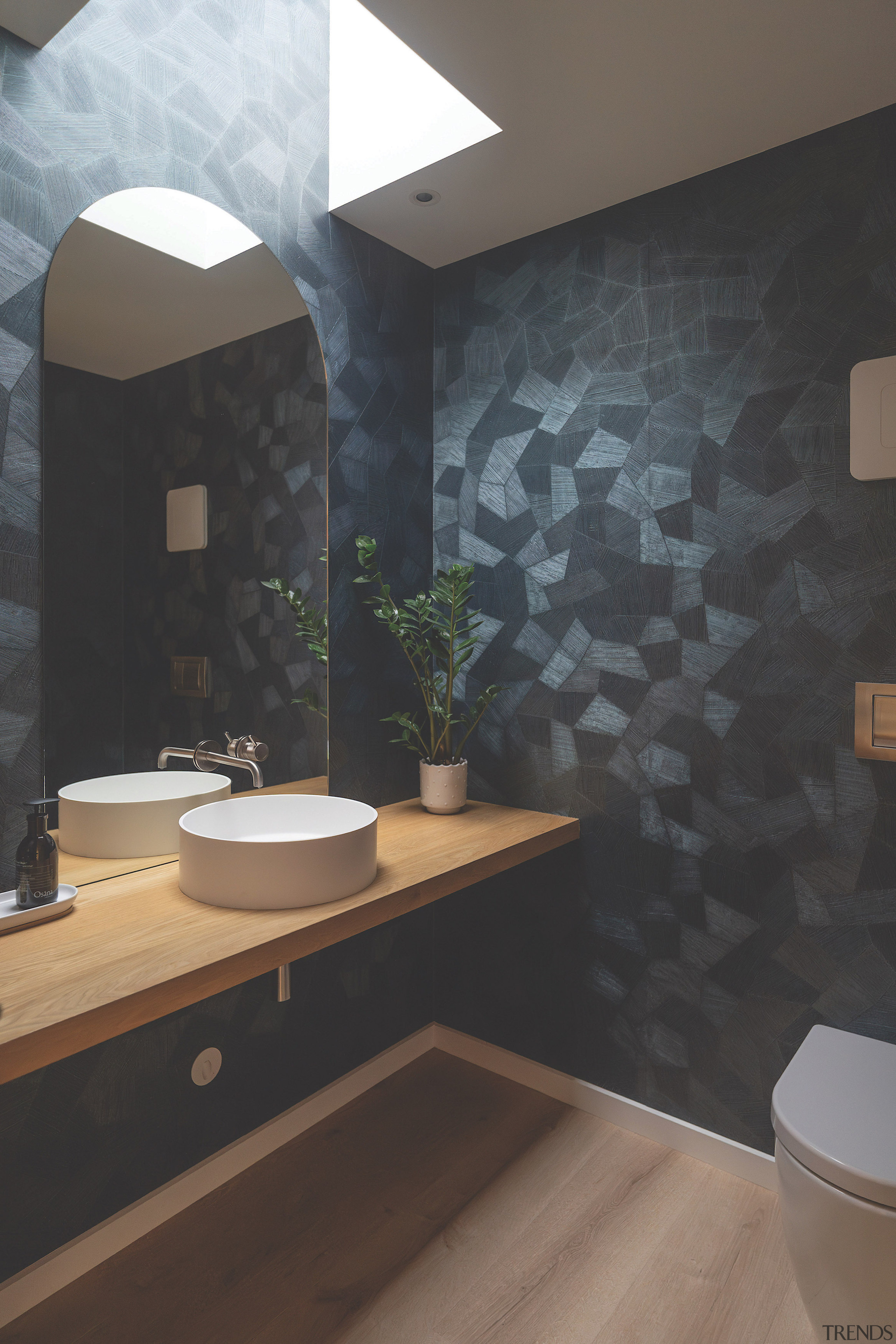 First floor master ensuite with skylight. - Embracing 