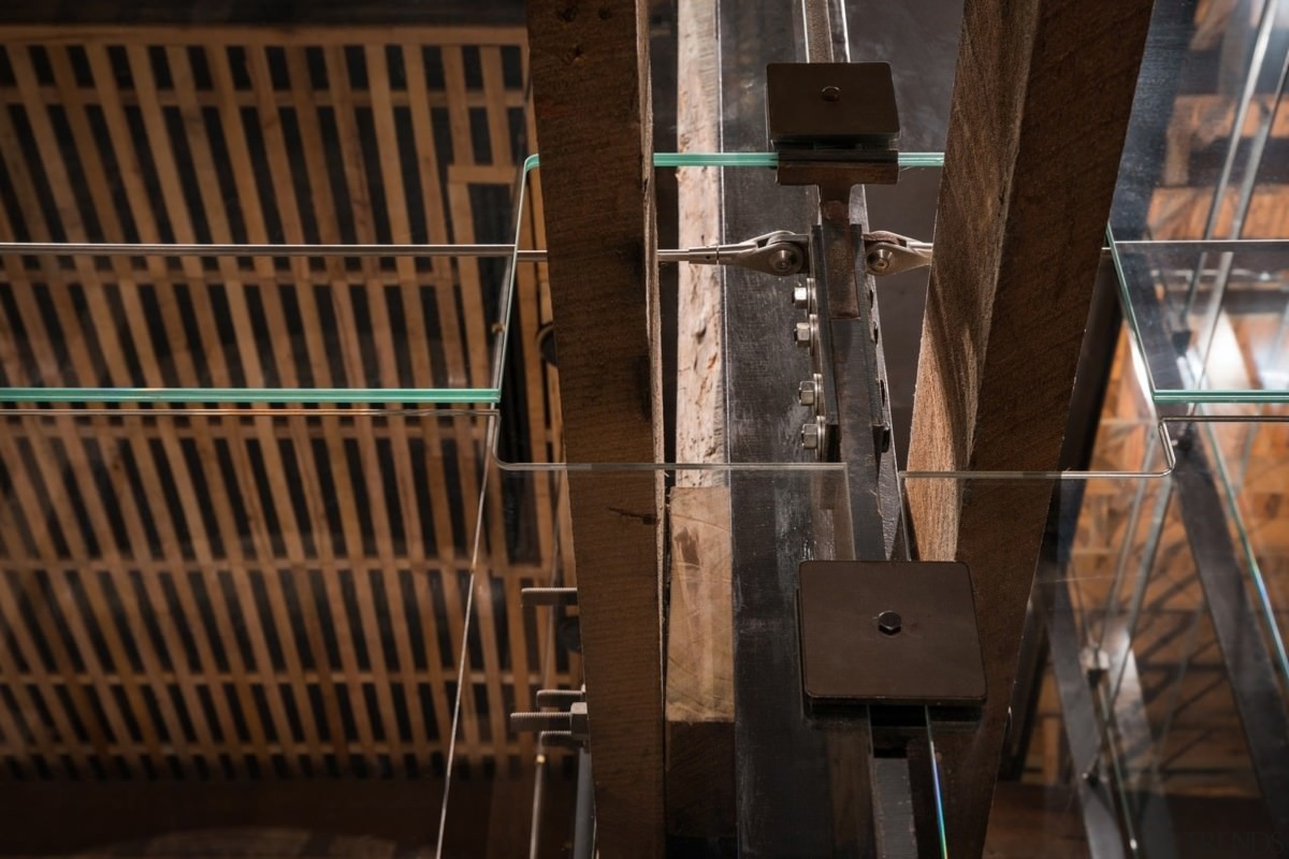 Barrel house - Barrel house - brown brown