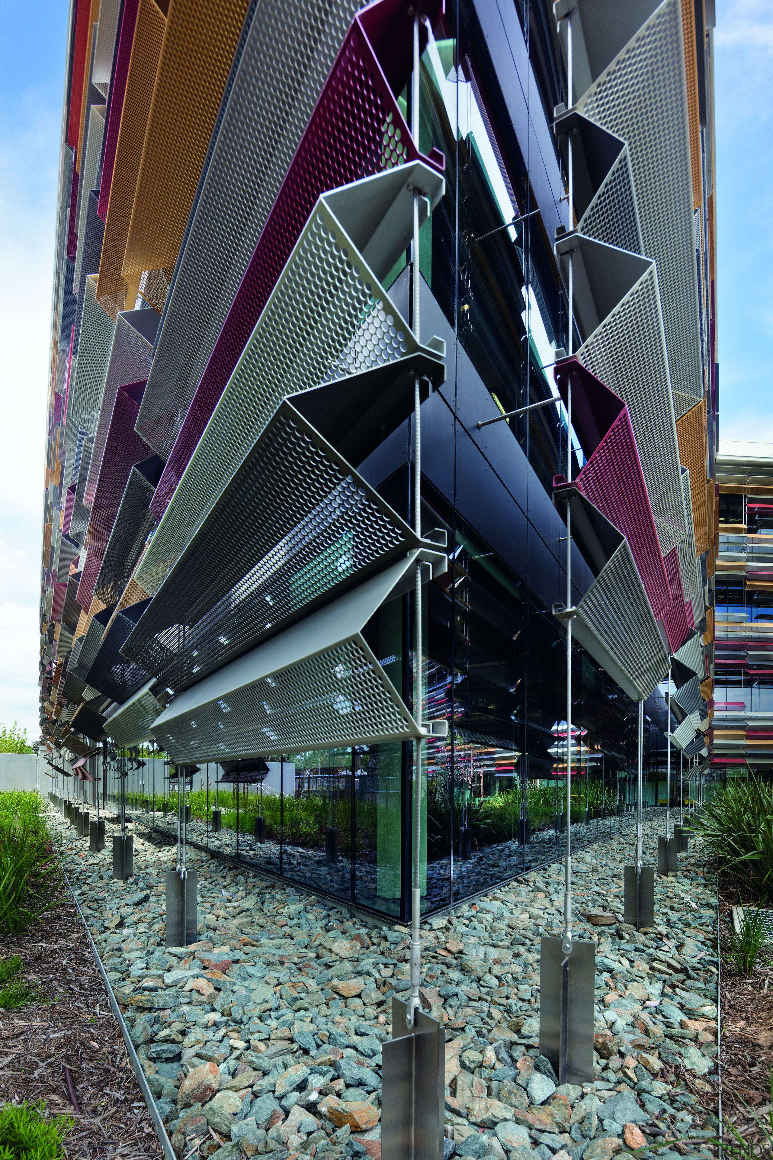 Perforated, folded aluminium blades on the workplace building architecture, building, condominium, corporate headquarters, facade, metropolitan area, mixed use, structure, black