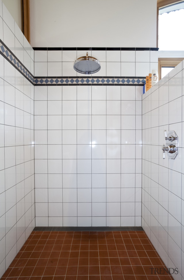 Shower With Brown Tiles On Floors A Gallery 5 Trends