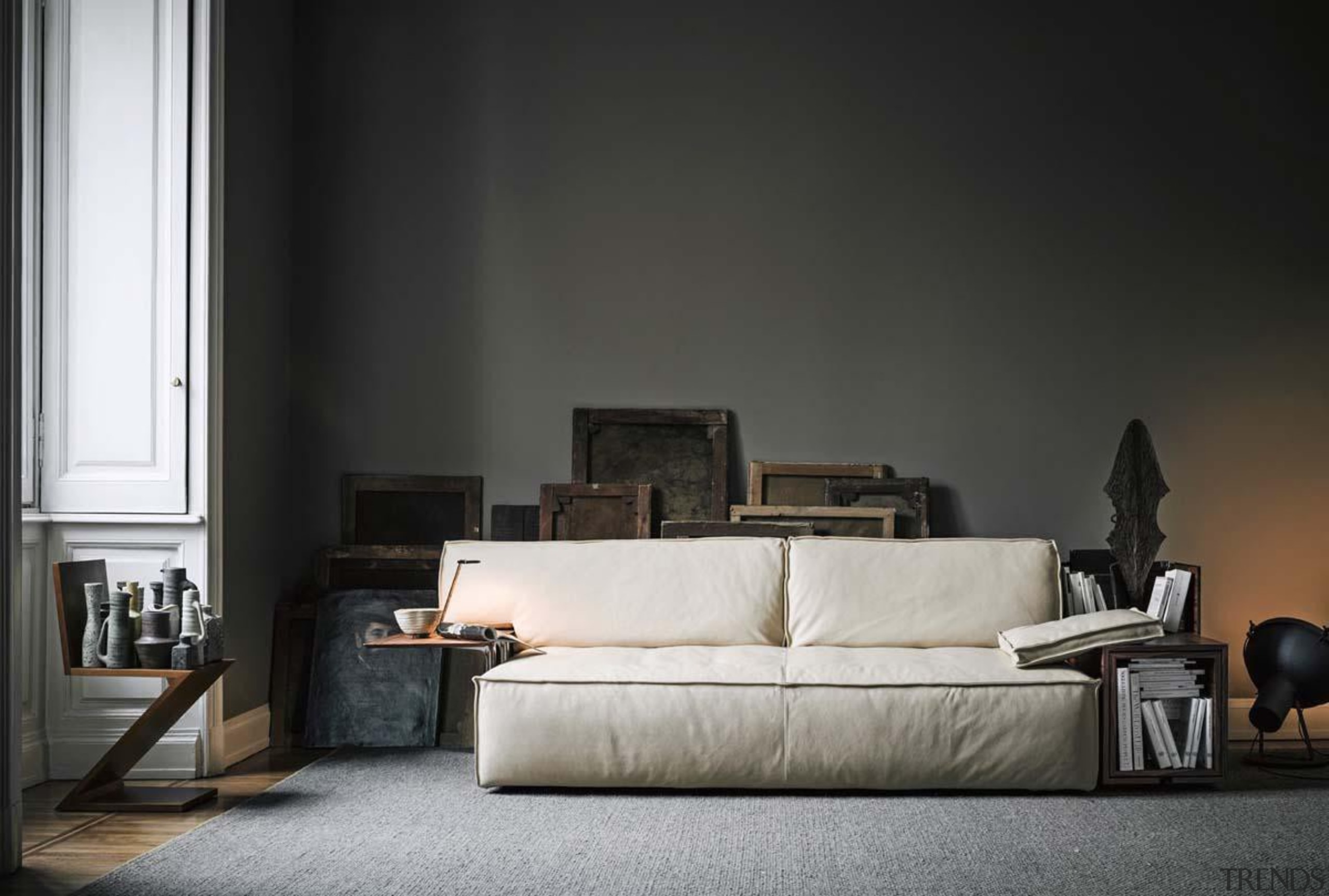 cassinastarckmyworldsofainstu4.jpg - cassinastarckmyworldsofainstu4.jpg - angle | chair | angle, chair, couch, floor, furniture, home, interior design, living room, product design, room, sofa bed, table, wall, black