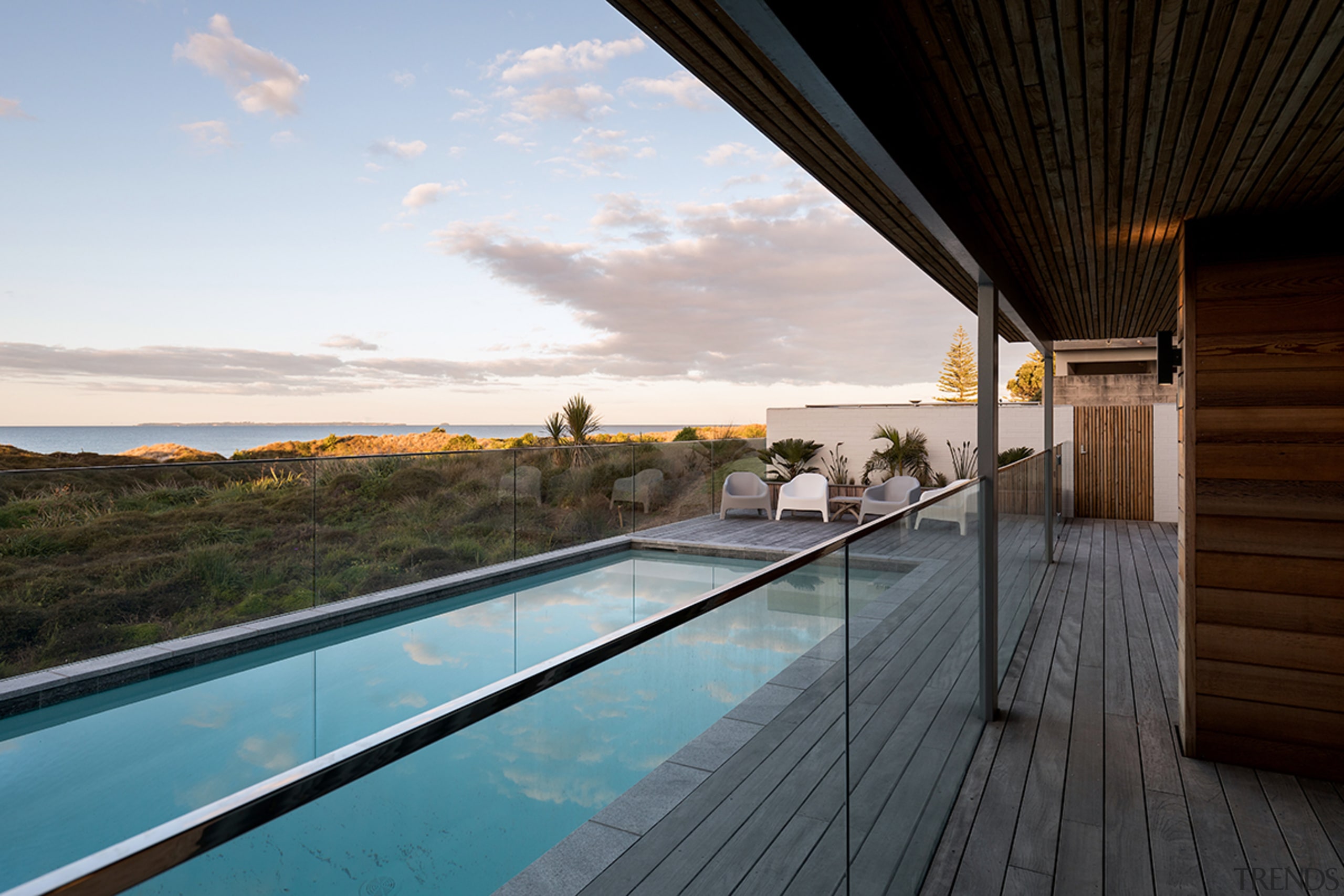 Looking to the sea - black | white black, white