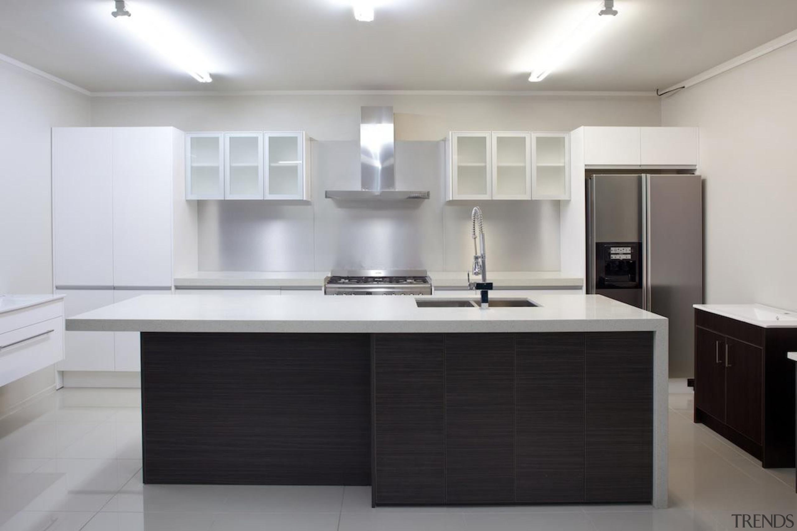 Apollo Bathroom and Kitchen provides high quality kitchen cabinetry, countertop, cuisine classique, interior design, kitchen, room, gray