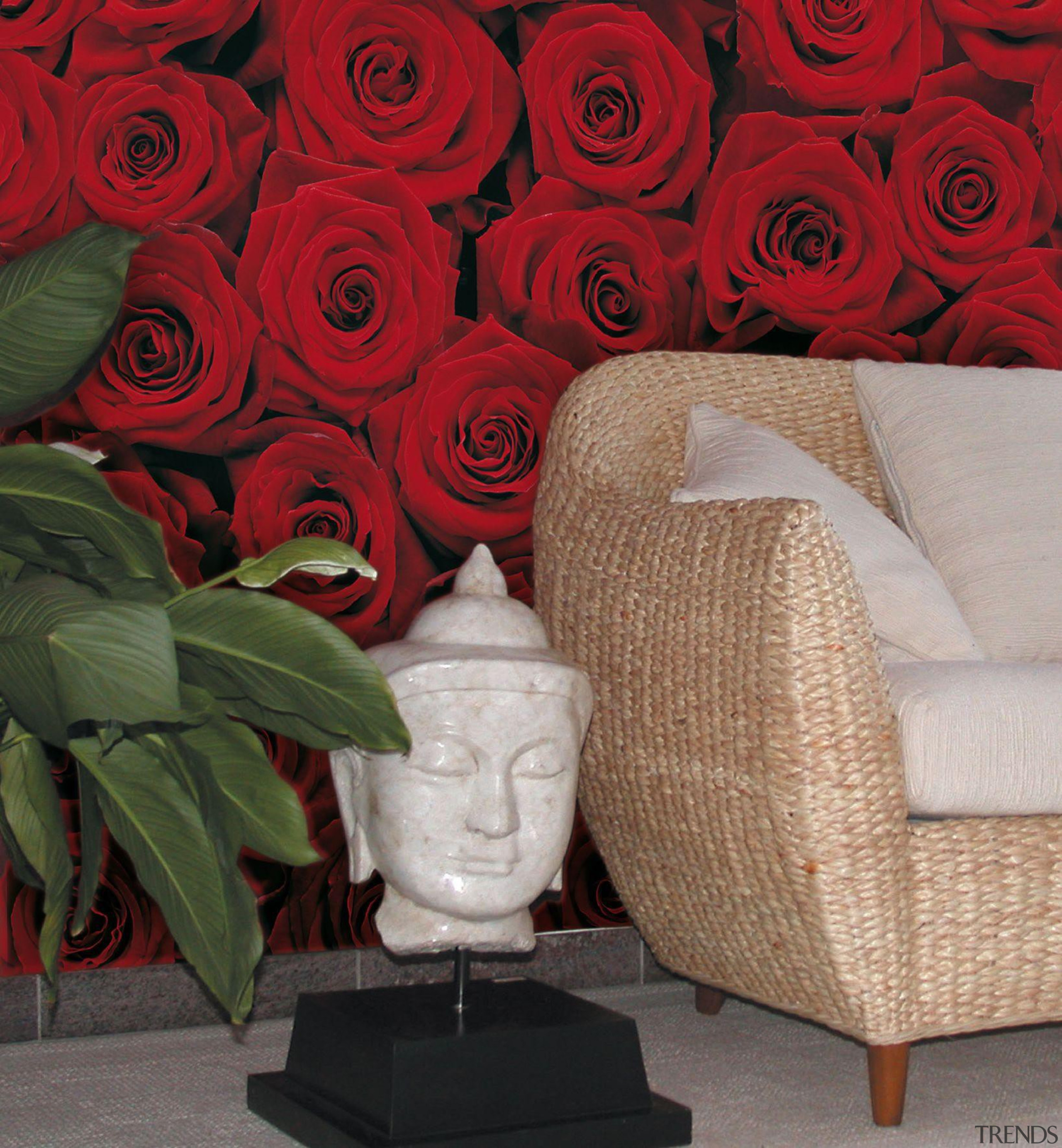 Roses Interieur - Italian Color Range - couch couch, cut flowers, floral design, floristry, flower, flower arranging, flowerpot, furniture, garden roses, interior design, petal, plant, rose, rose family, rose order, table, red