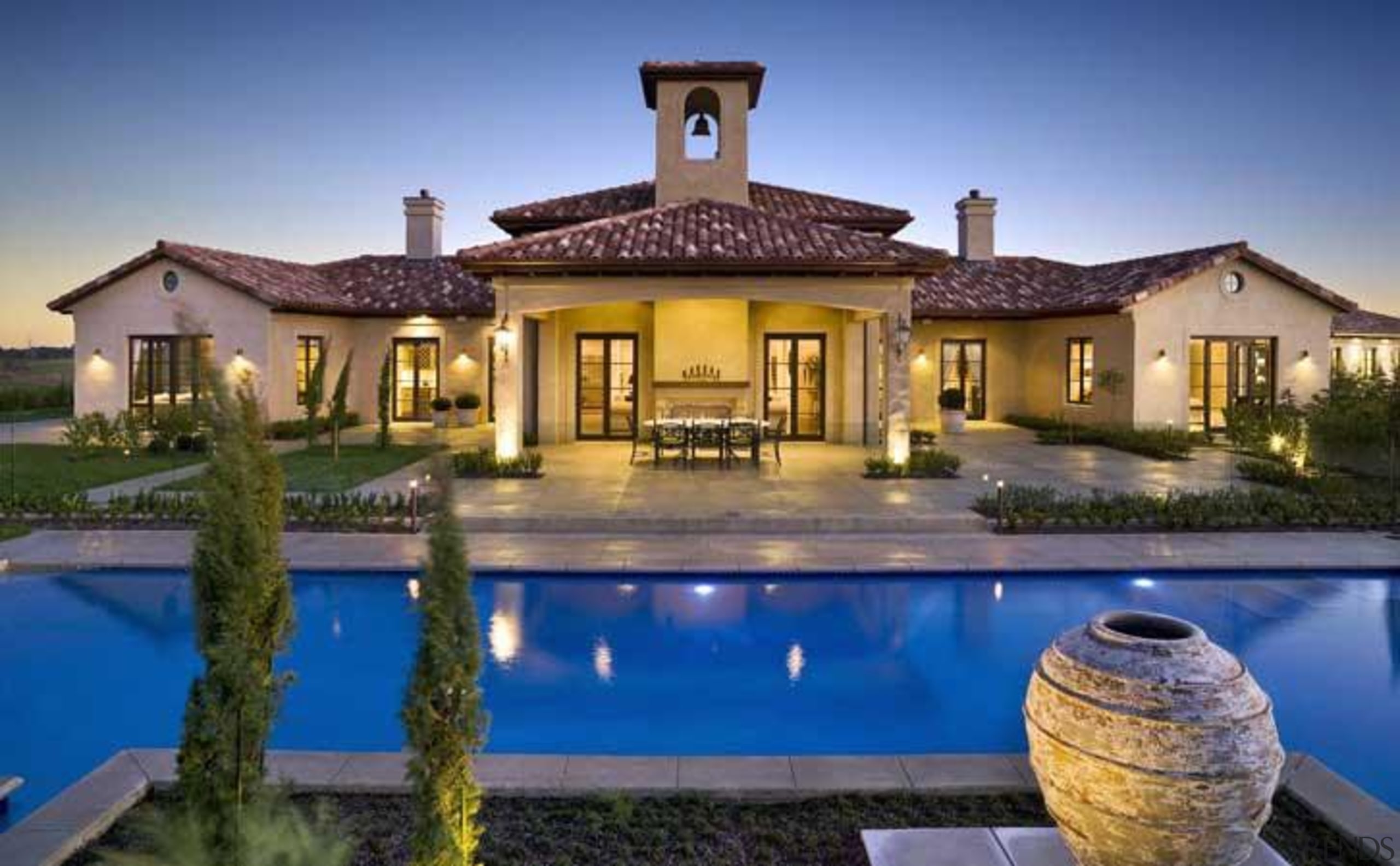 pol0001web.jpg - pol0001web.jpg - estate | facade | estate, facade, hacienda, home, house, leisure, lighting, mansion, property, real estate, residential area, resort, swimming pool, villa, blue