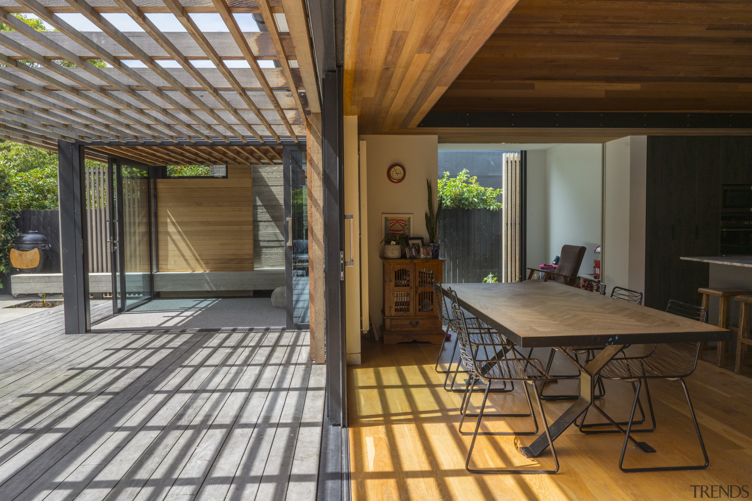 Deck junction at doors. - Bringing nature inside 