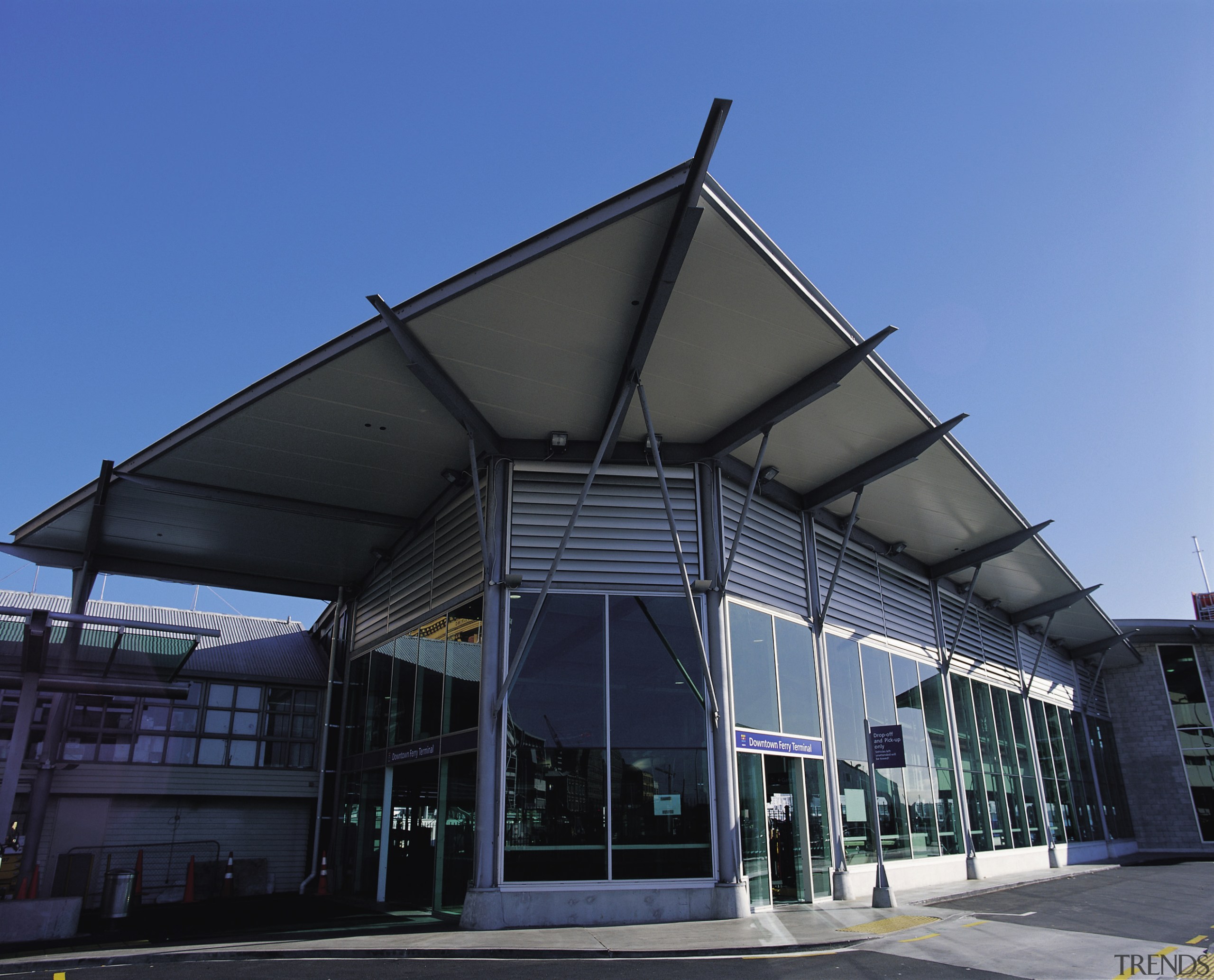 A view of the aluminium used on a architecture, building, commercial building, corporate headquarters, facade, house, roof, sky, structure, blue, black