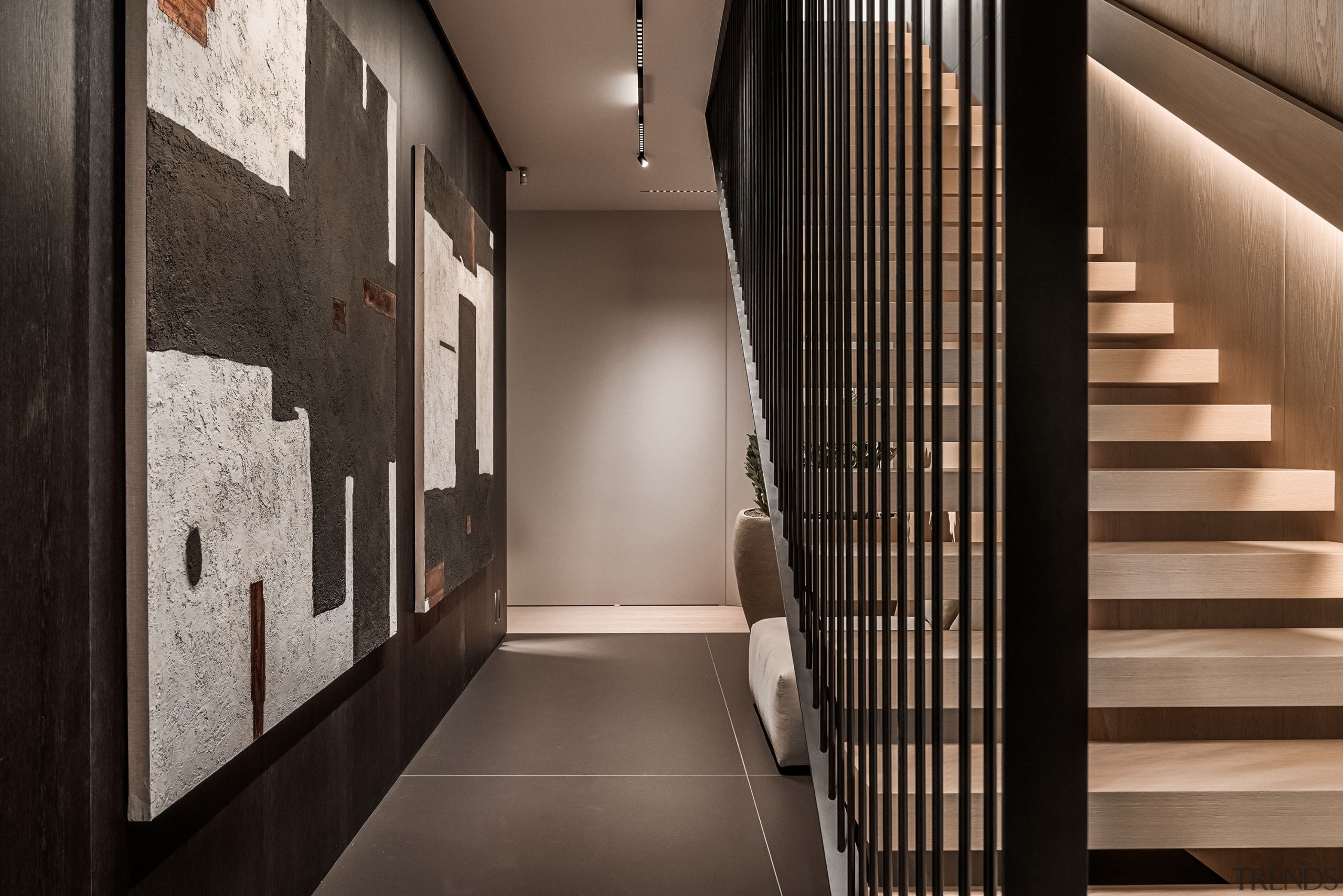 Entry hall. - Coherence and simplicity - 