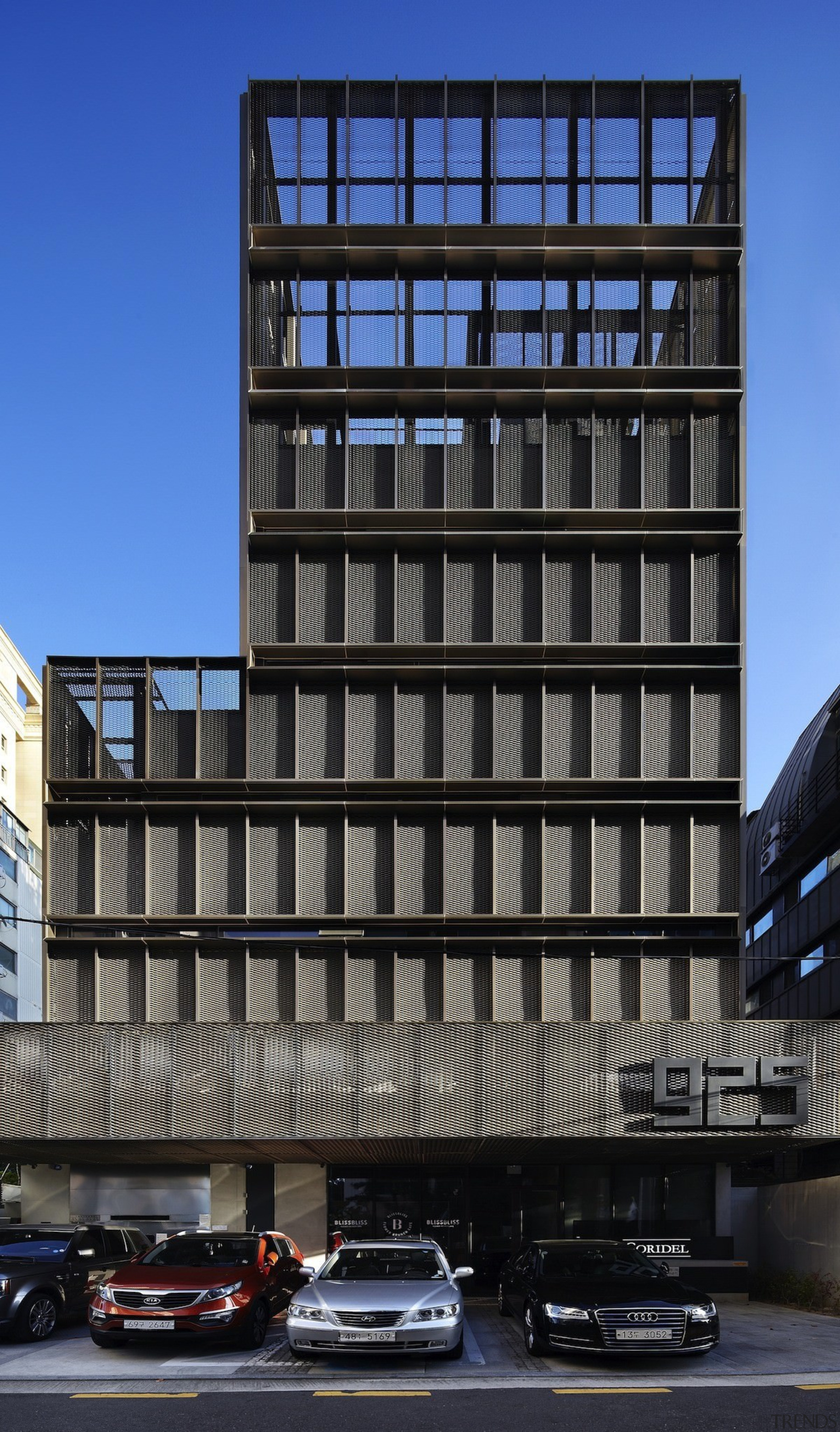 The 925 Building - The 925 Building - apartment, architecture, brutalist architecture, building, commercial building, condominium, corporate headquarters, daytime, facade, headquarters, landmark, metropolis, metropolitan area, mixed use, residential area, sky, skyscraper, tower block, window, black, blue