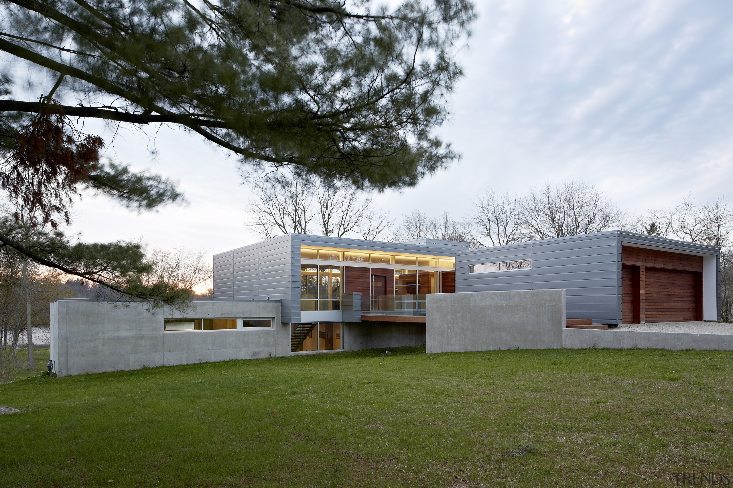 This house by architect Mark Peters consists of architecture, cottage, facade, home, house, property, real estate, brown, white