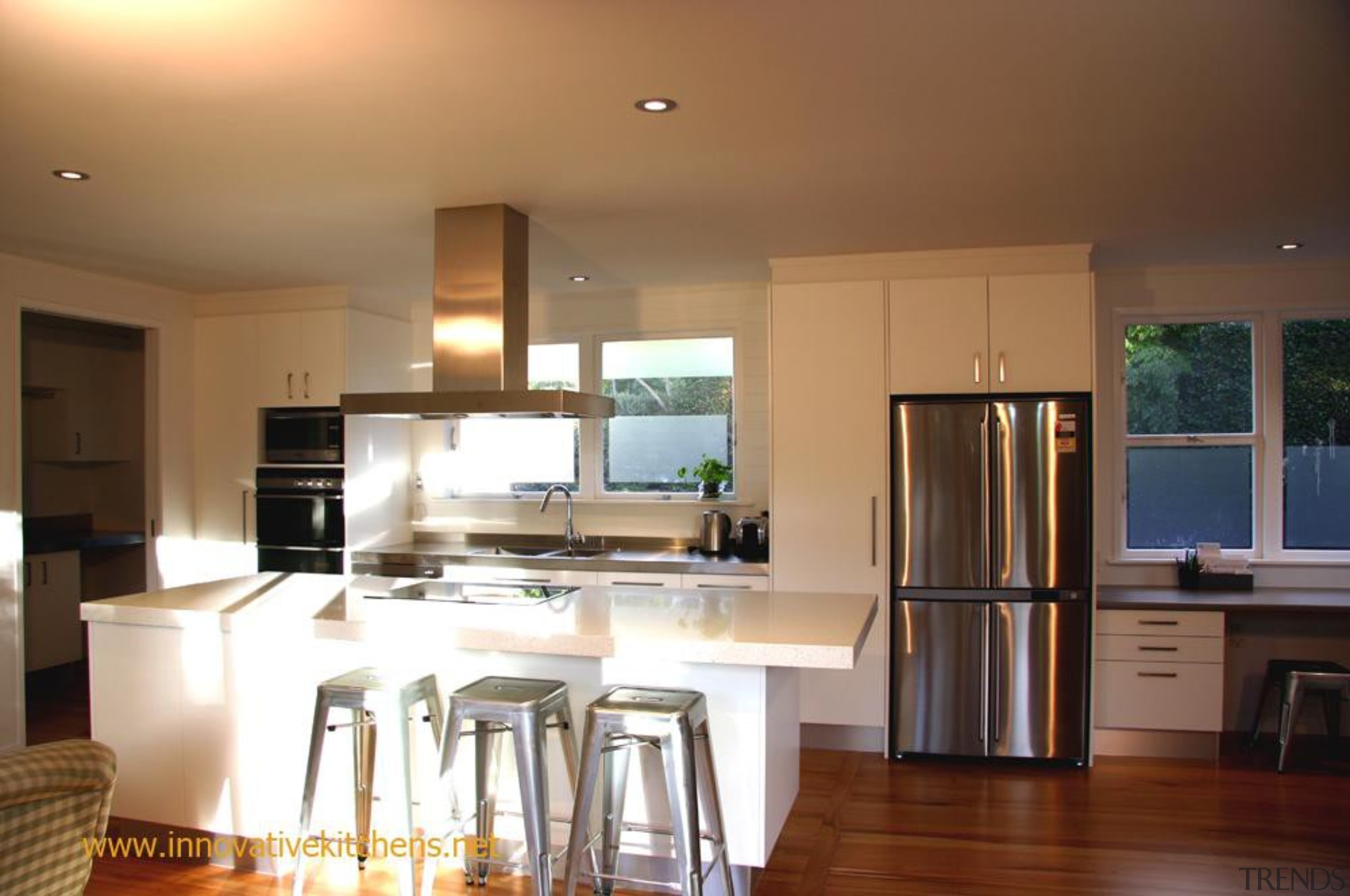 modern glendowie2013 1.jpg - modern_glendowie2013_1.jpg - countertop | countertop, cuisine classique, floor, flooring, hardwood, home, interior design, kitchen, property, real estate, room, window, wood flooring, brown