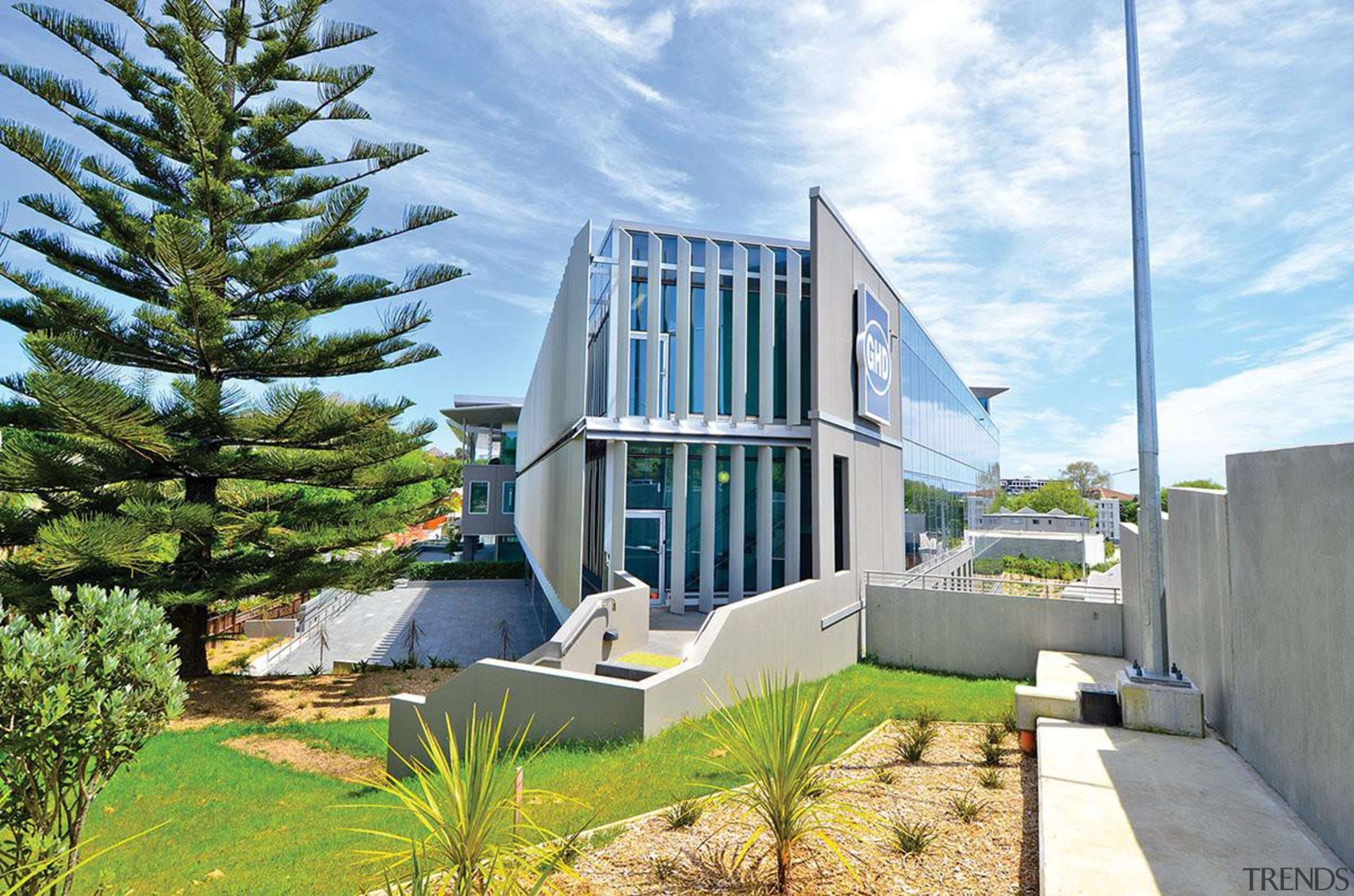 NOMINEEGHD Centre (2 of 4) - Resene Green architecture, cottage, home, house, property, real estate, residential area, white