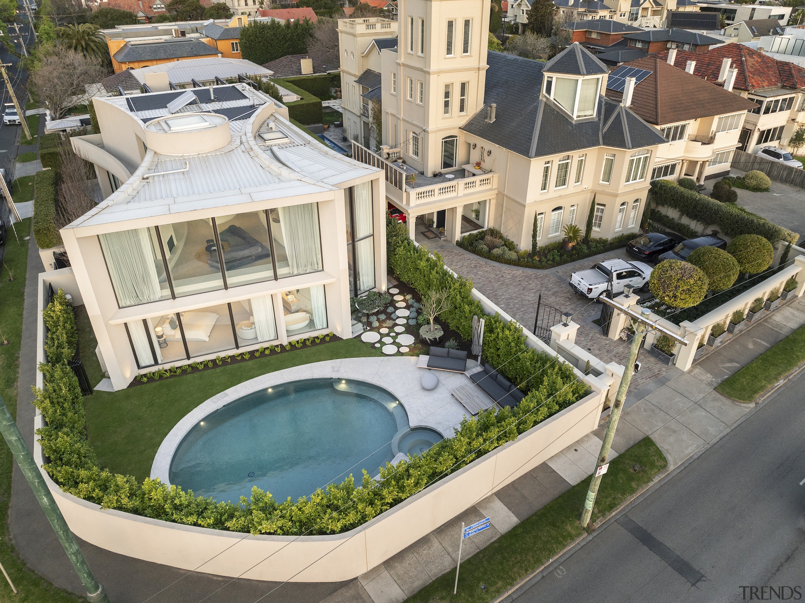 The big picture – curves and lines meet 