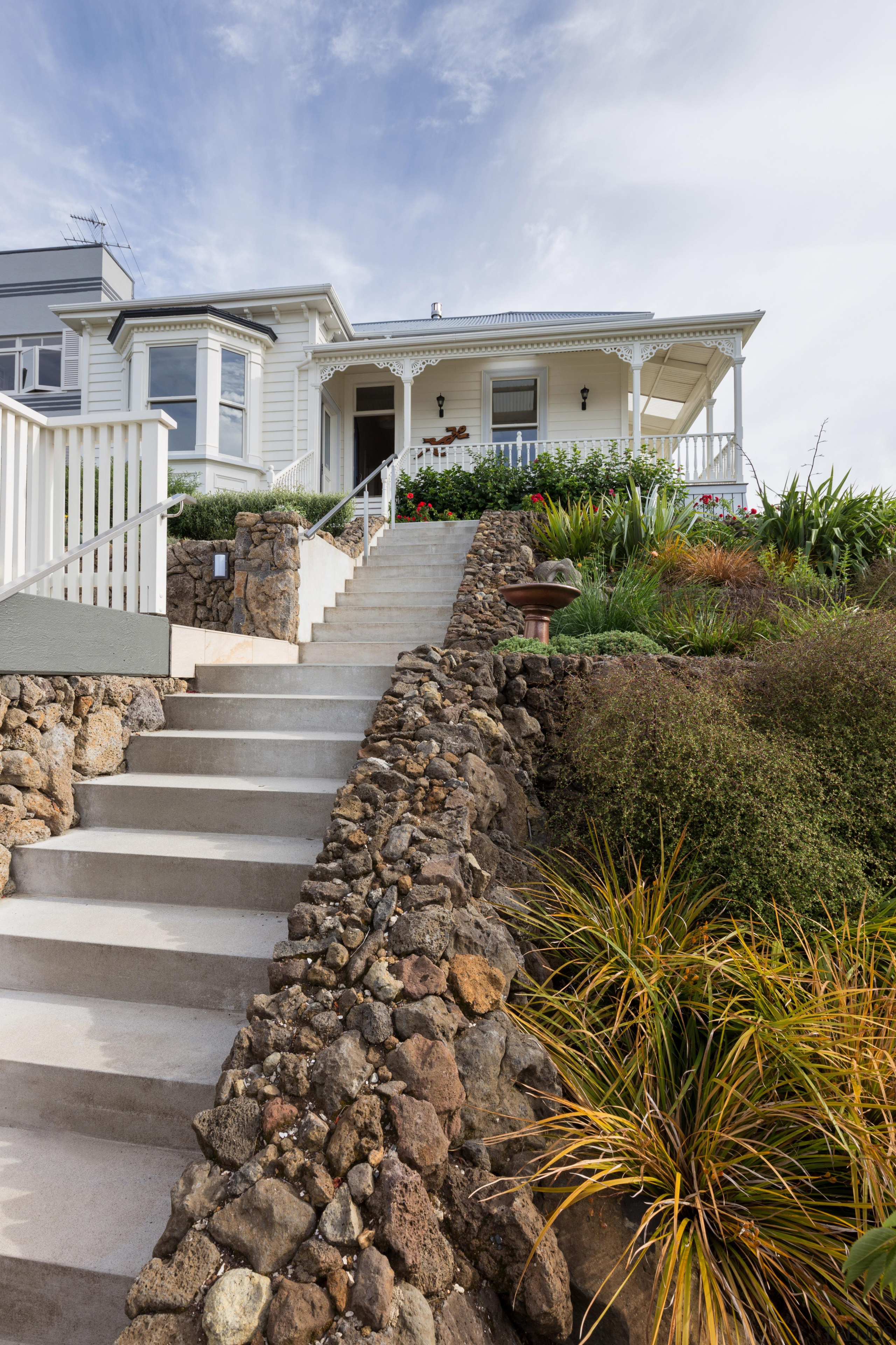 The ADNZ Resene Architectural Design Awards for 2015 cottage, estate, home, house, landscaping, outdoor structure, property, real estate, residential area, siding, sky, walkway, brown, gray