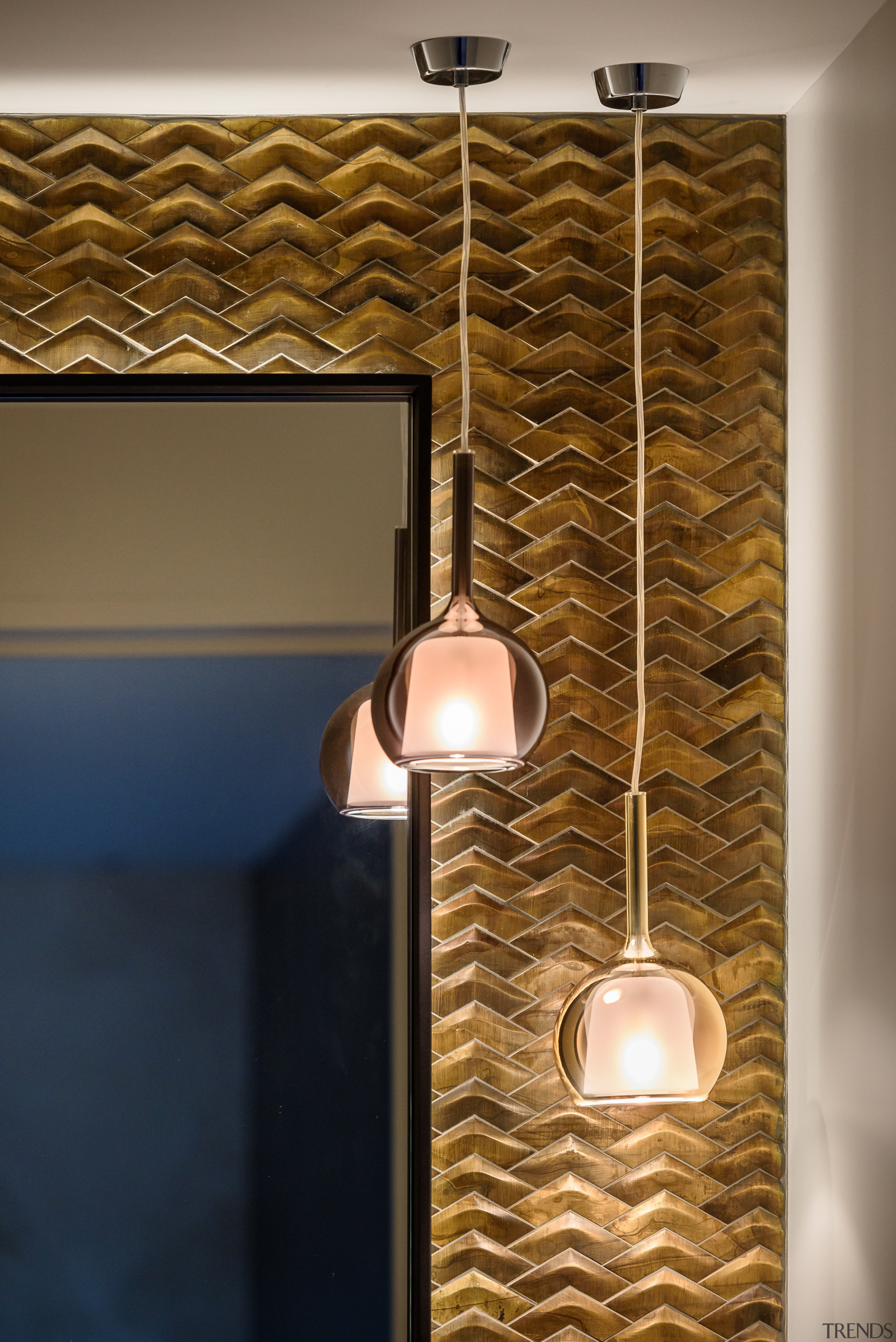 ​​​​​​​Even the pendant lighting adds to the sense brown