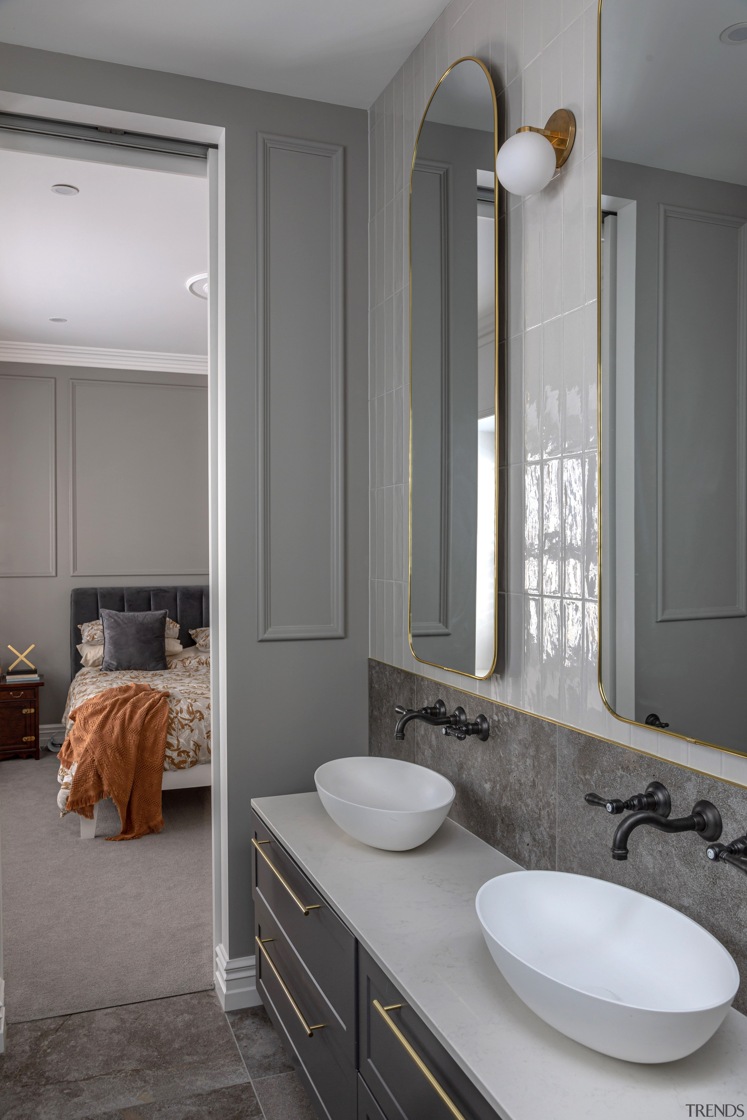 Master ensuite. - New or renovated? - 