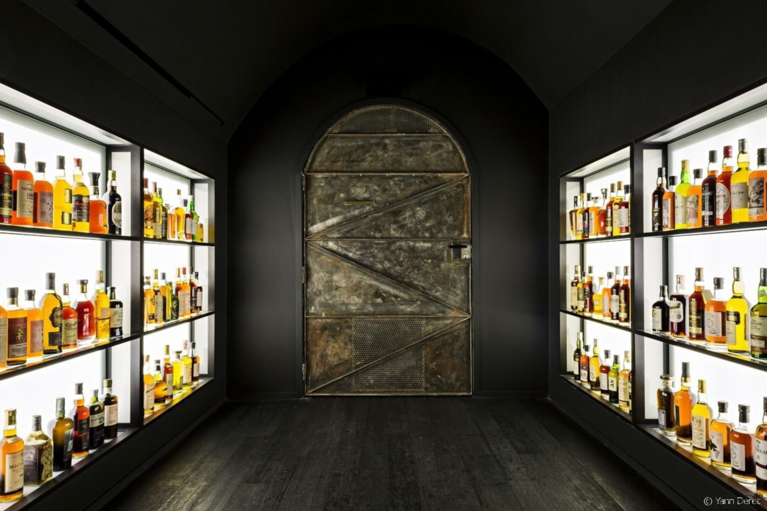 The basement whiskey bar Gallery 13 Trends