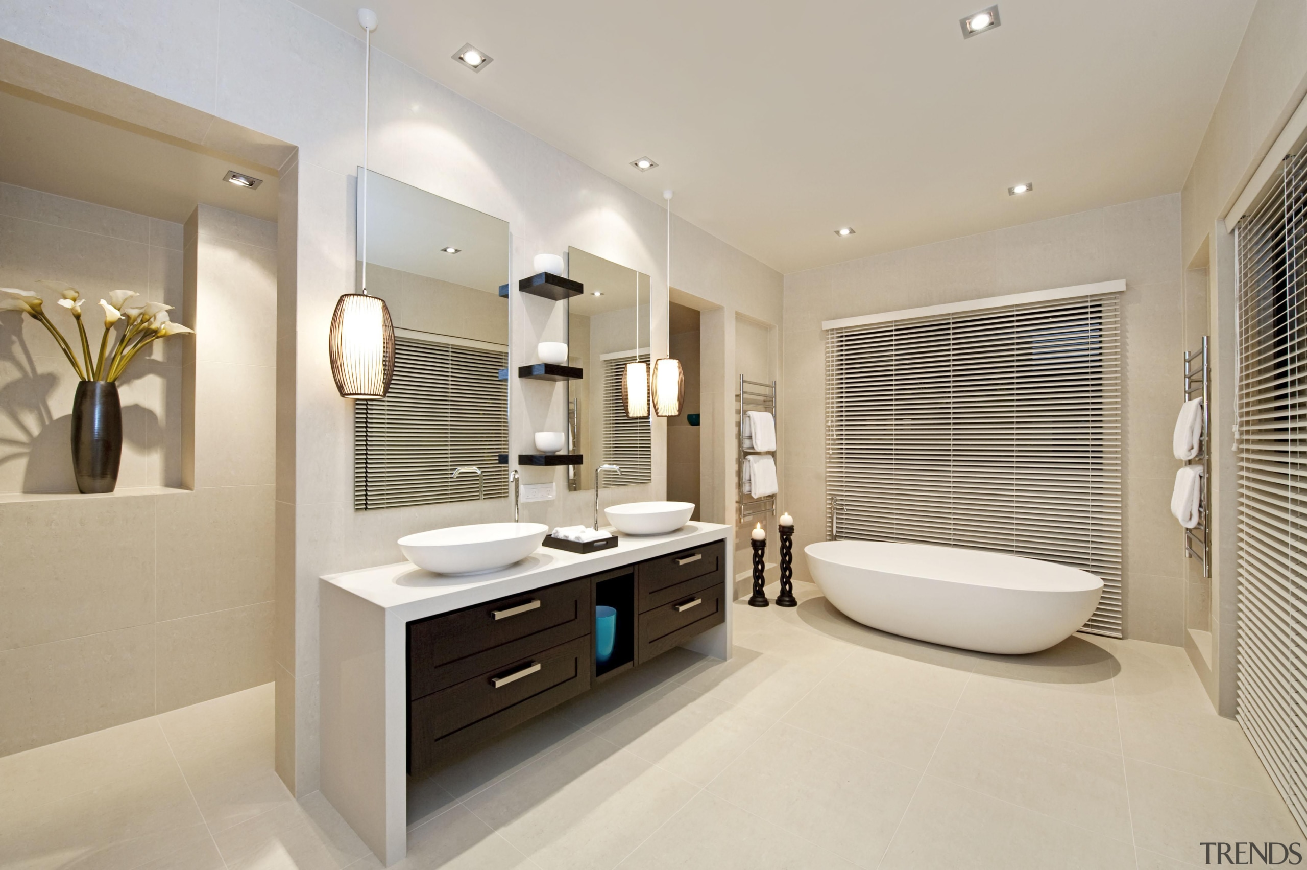 03 8bale 20 - Bale 20 - bathroom bathroom, estate, interior design, real estate, room, gray