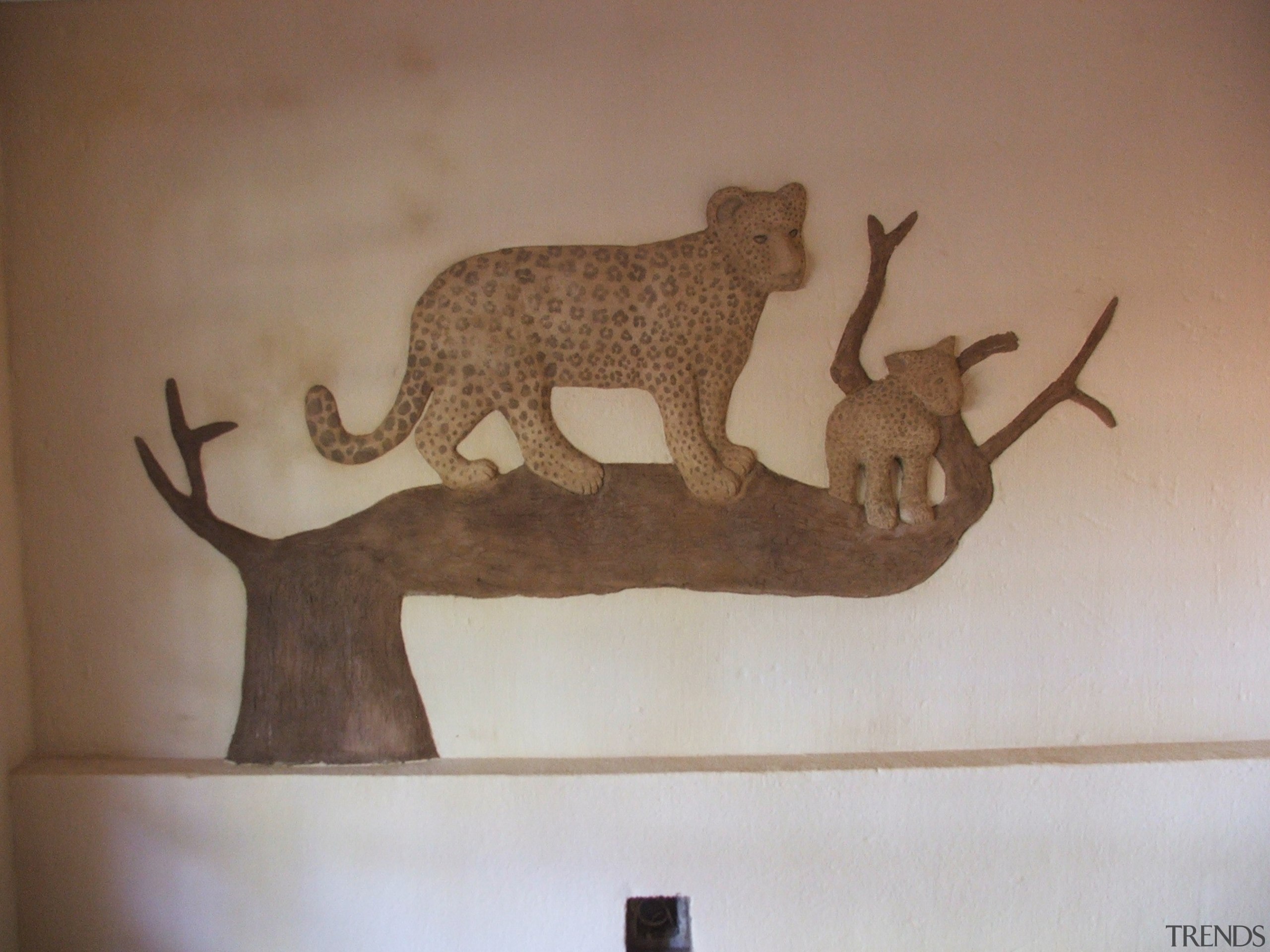 Dcocrete 48 - Dcocrete_48 - carnivoran | fauna carnivoran, fauna, wildlife, wood, brown, gray