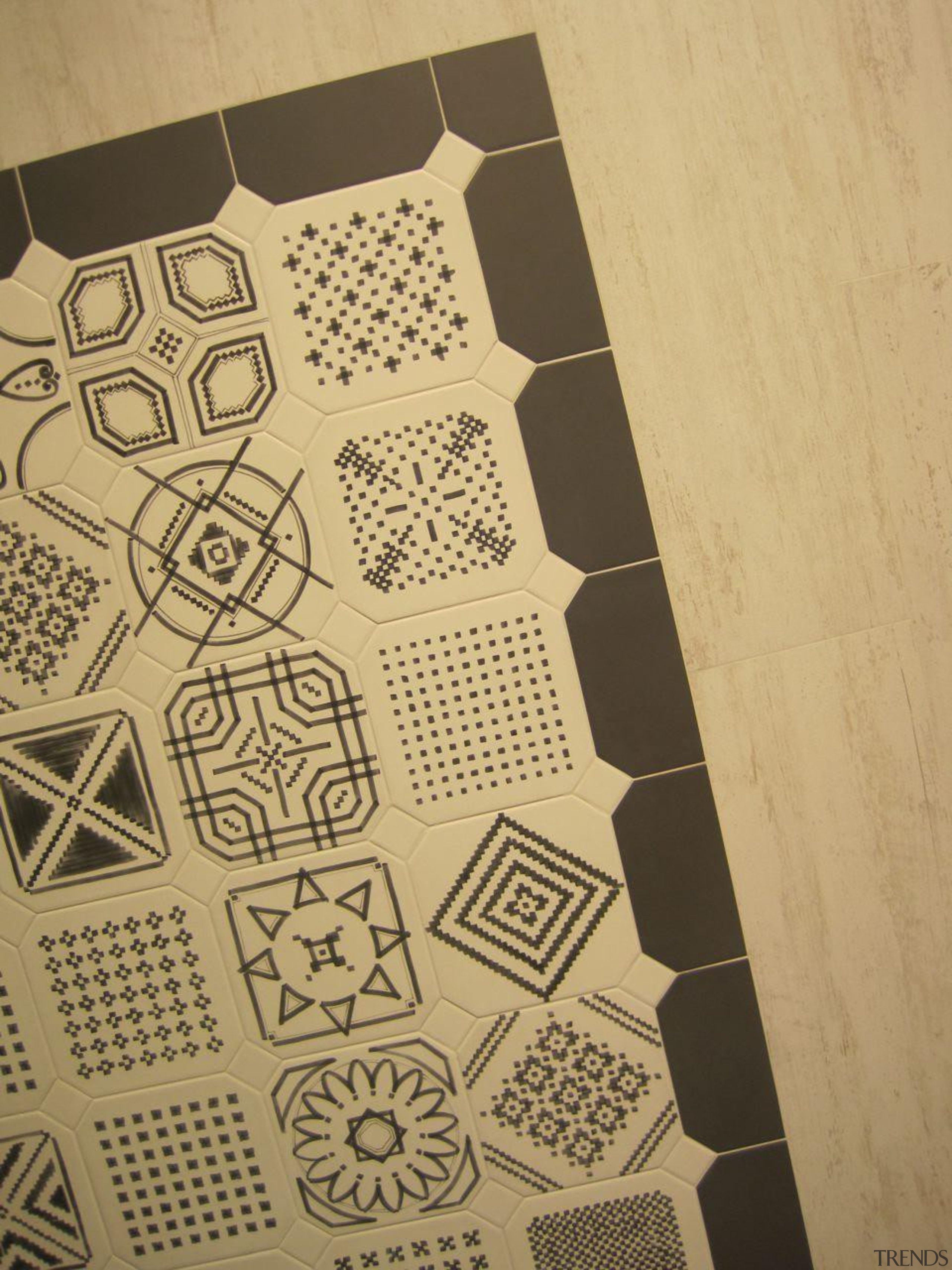 img3770.jpg - img3770.jpg - design | drawing | design, drawing, font, pattern, orange, brown