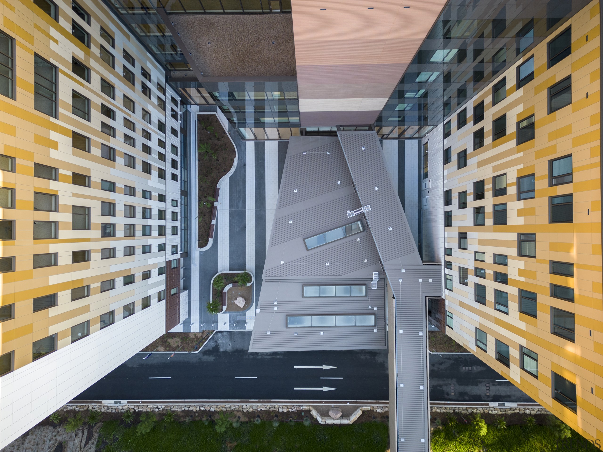 Aerial view of the hospital’s main entrance.Photography by 