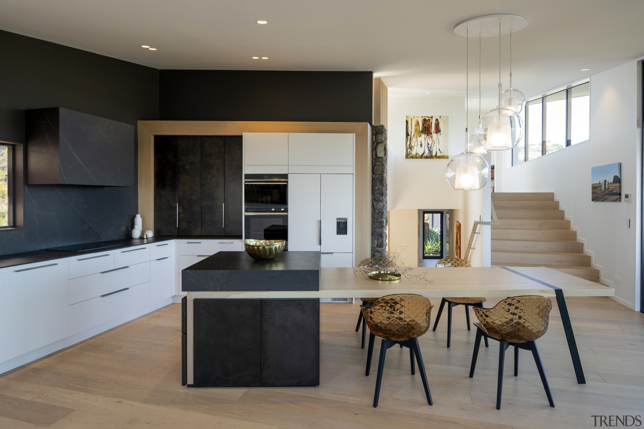 The homeowners wanted a functional, uncluttered kitchen which 