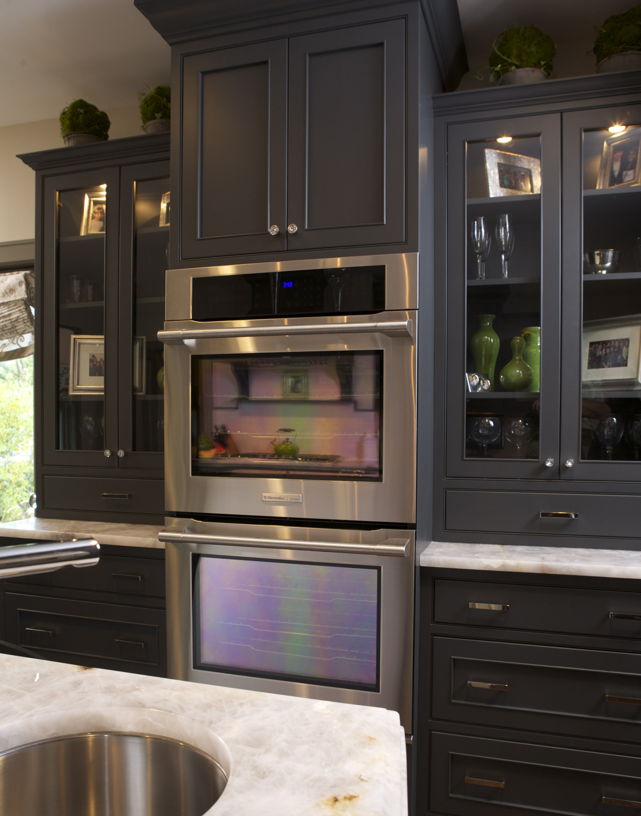 This kitchen was designed by Susan Brunstrum, Sweet cabinetry, countertop, cuisine classique, furniture, home appliance, kitchen, kitchen appliance, major appliance, oven, black