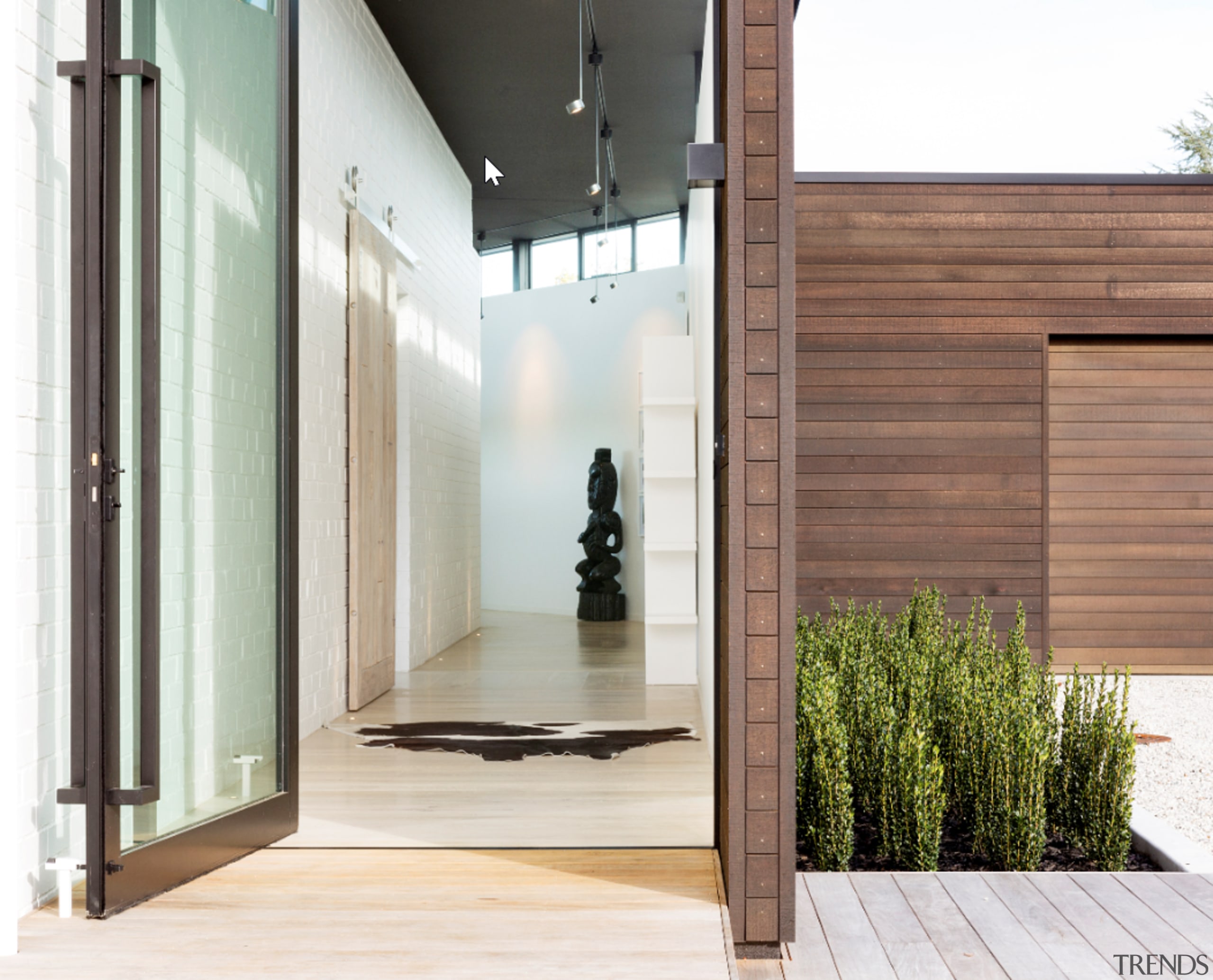 There are 33 Dryden WoodOil colours available with 