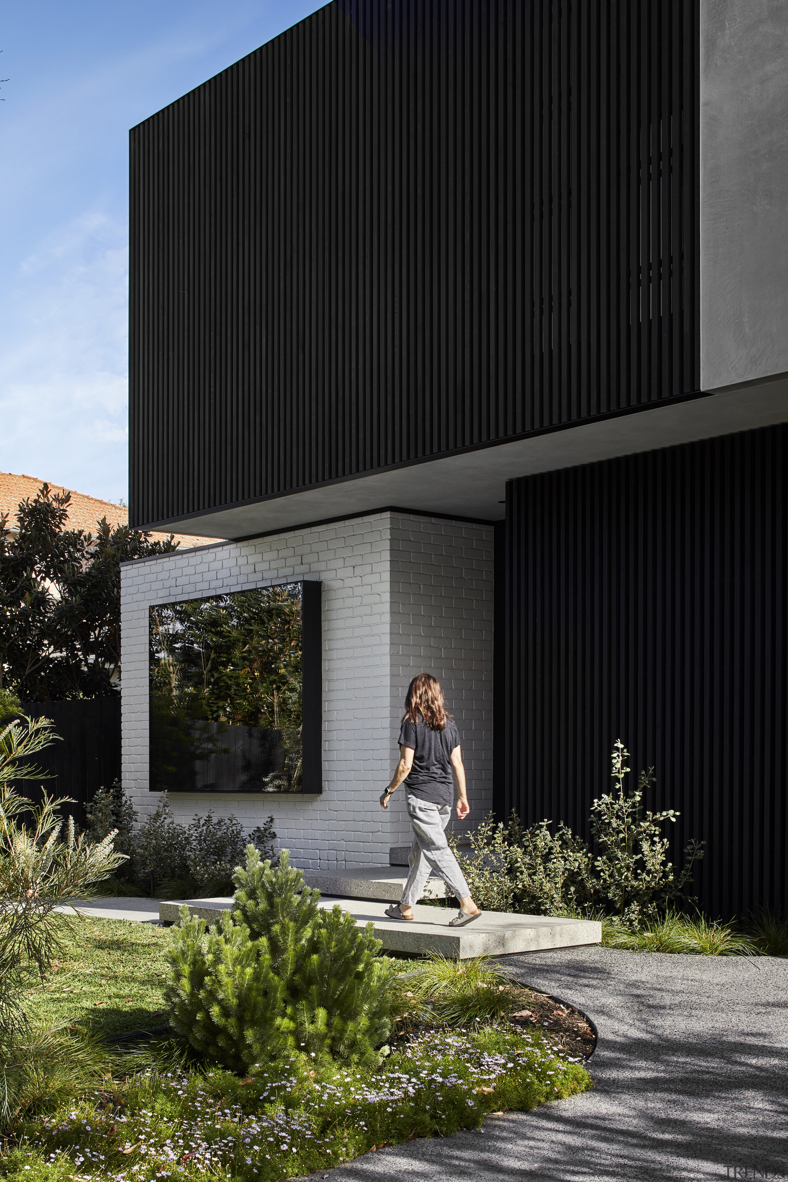 The front facade's reflective square is a pop 