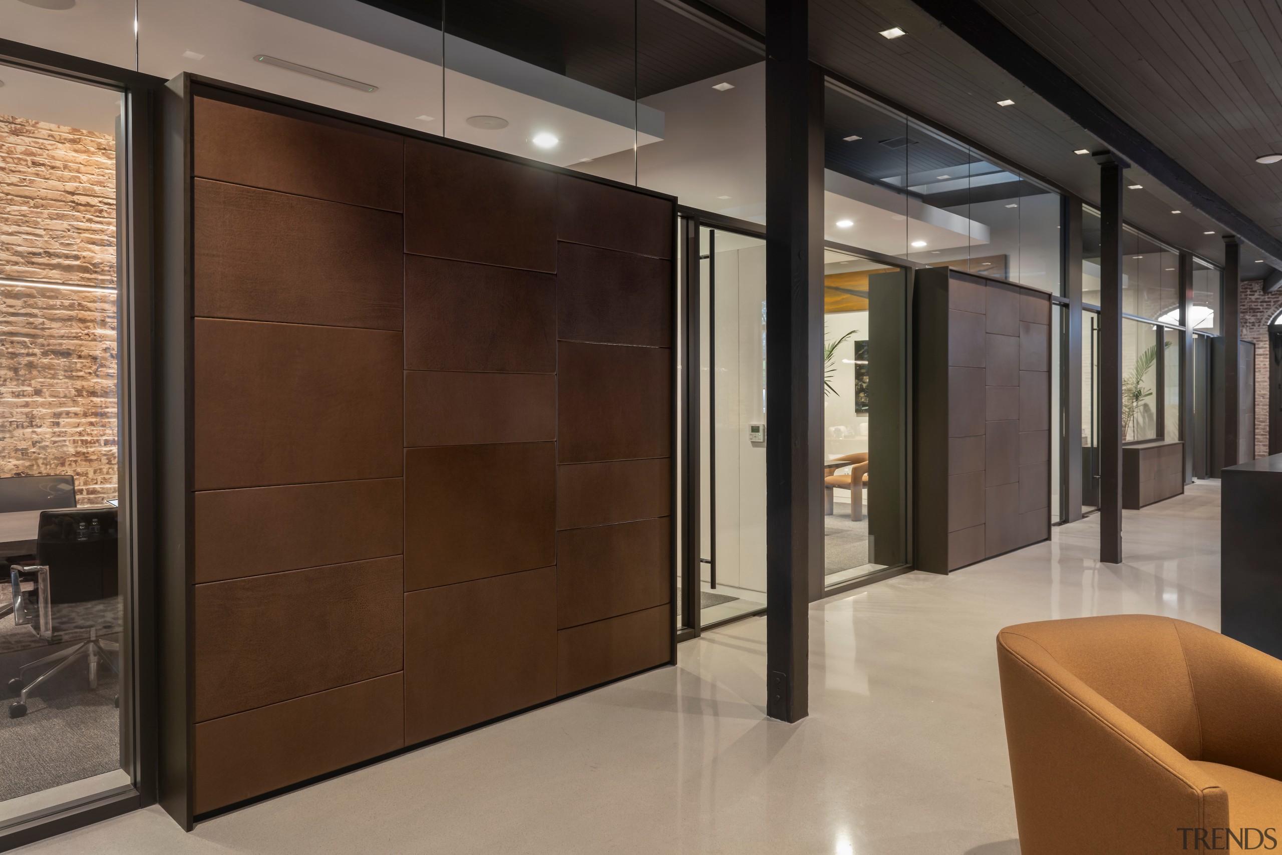 The plan is divided in two along the 