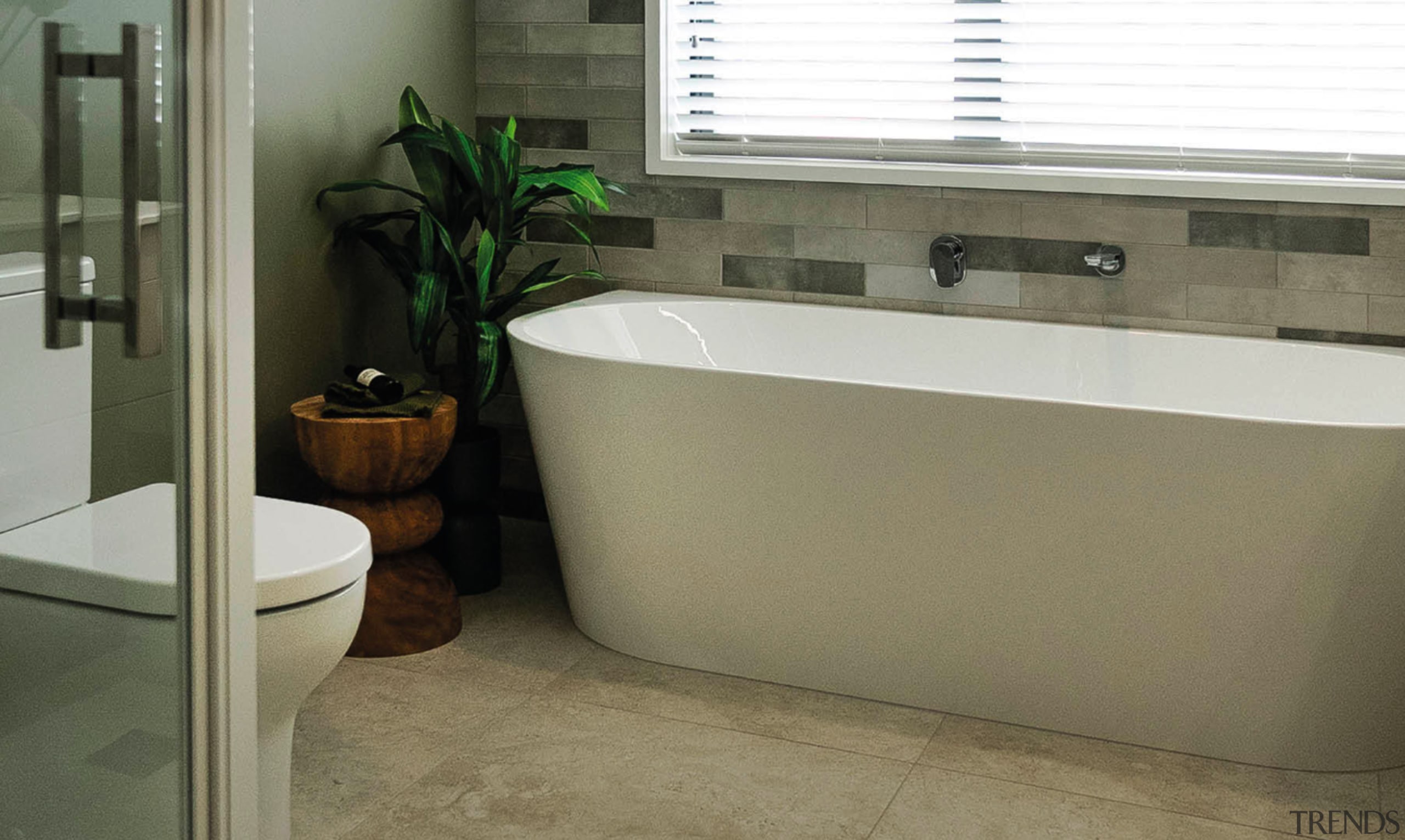 Back-to-wall tub in the family bathroom. - Welcome 
