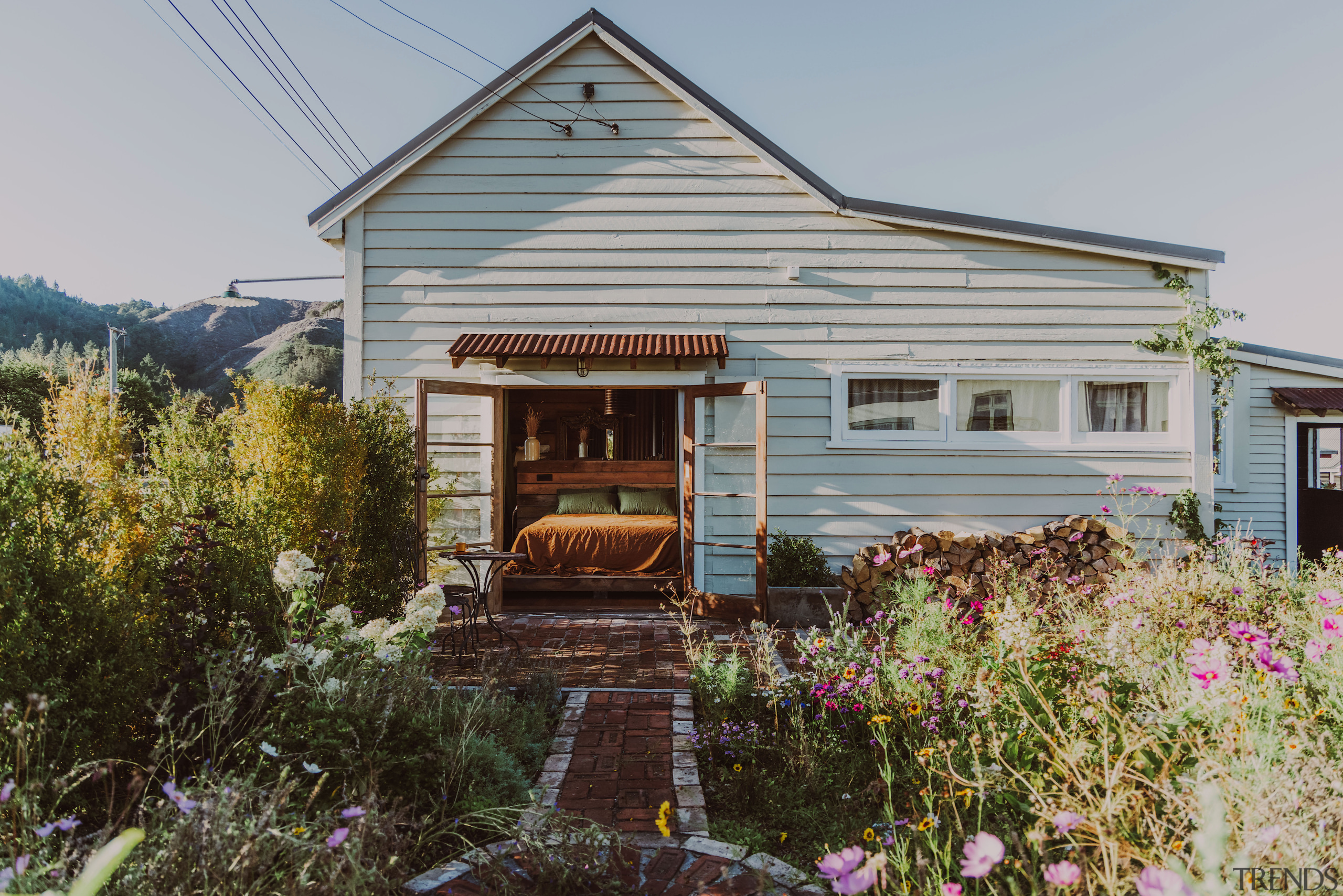 The dwelling was a very early cottage built 