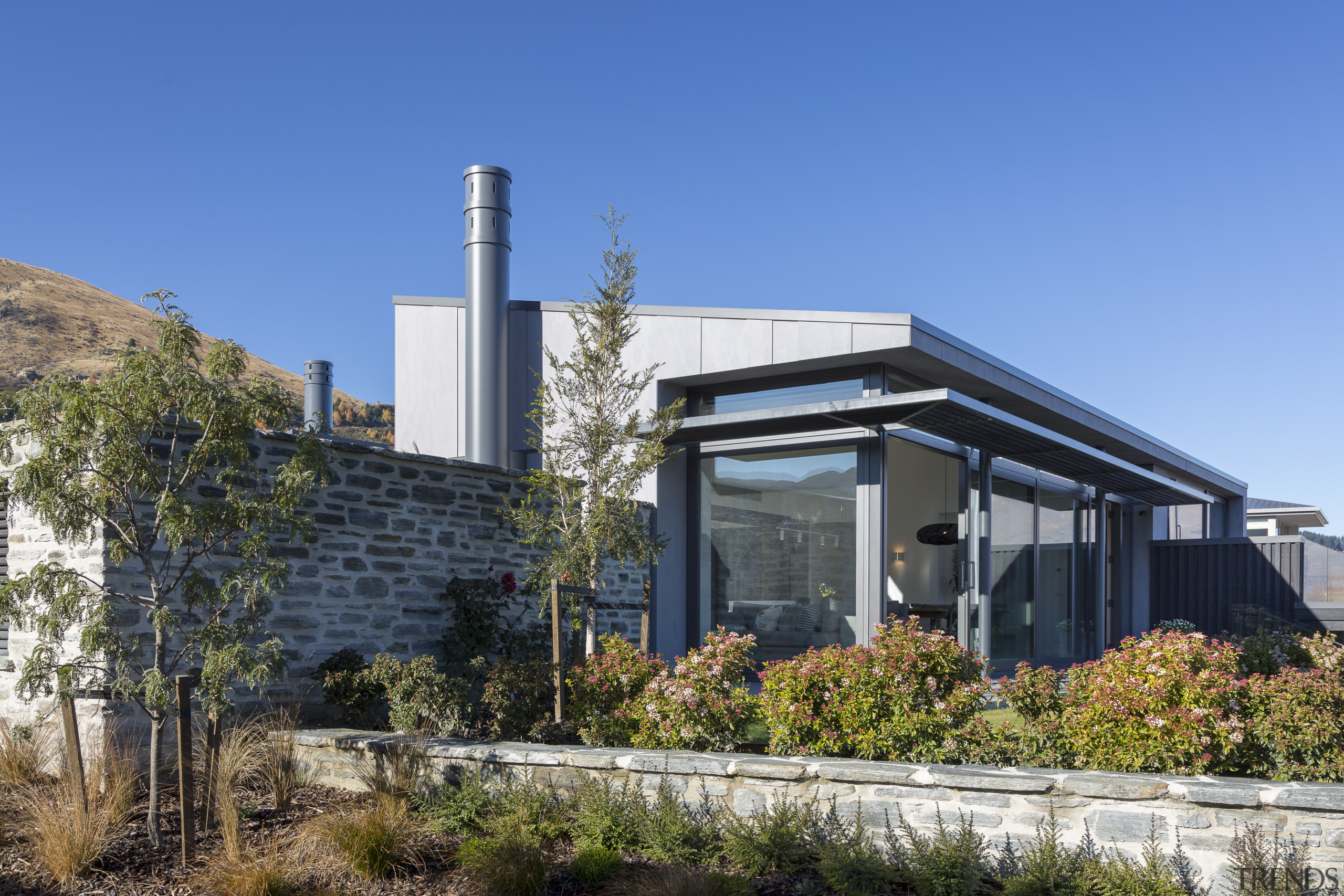 ​​​​​​​This home’s mono pitch roof is another connection House, home, roof, landscaping, Koia Architects, 