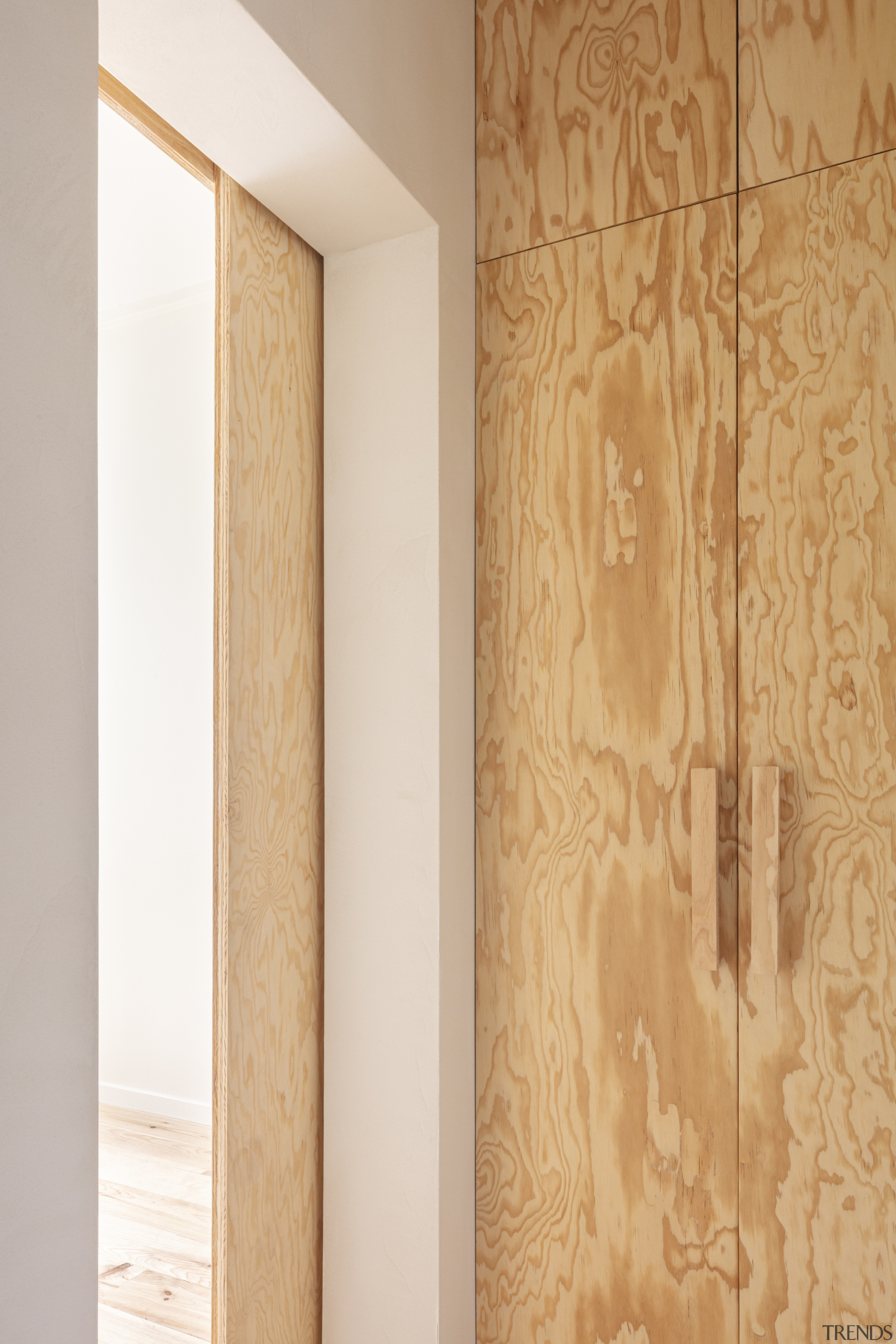 To make the apartment feel more spacious, l’atelier 