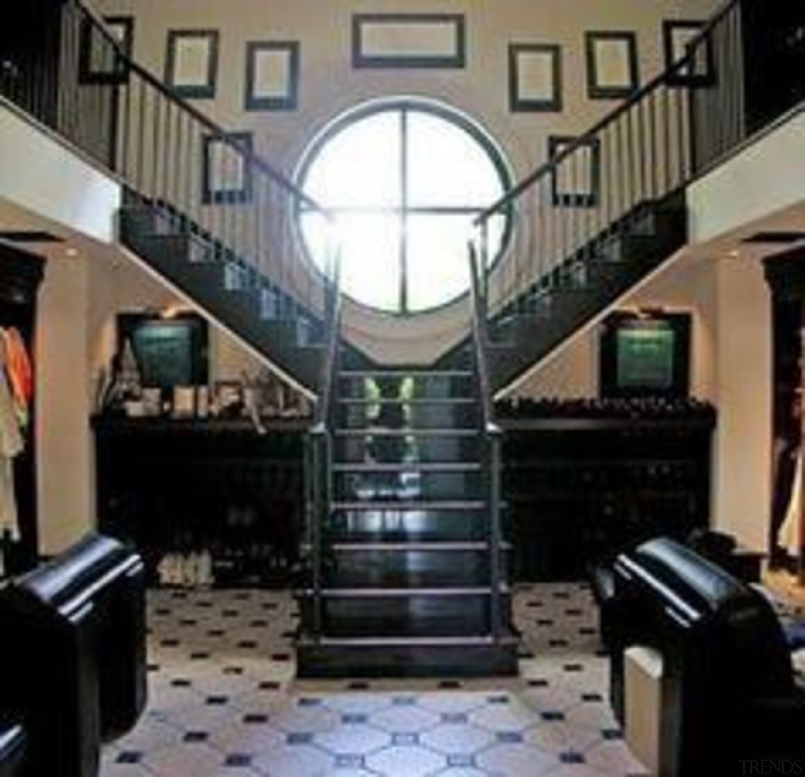 b928b5457d34356ab448cfc9a3f57205.jpg - b928b5457d34356ab448cfc9a3f57205.jpg - interior design | lobby interior design, lobby, property, black, gray