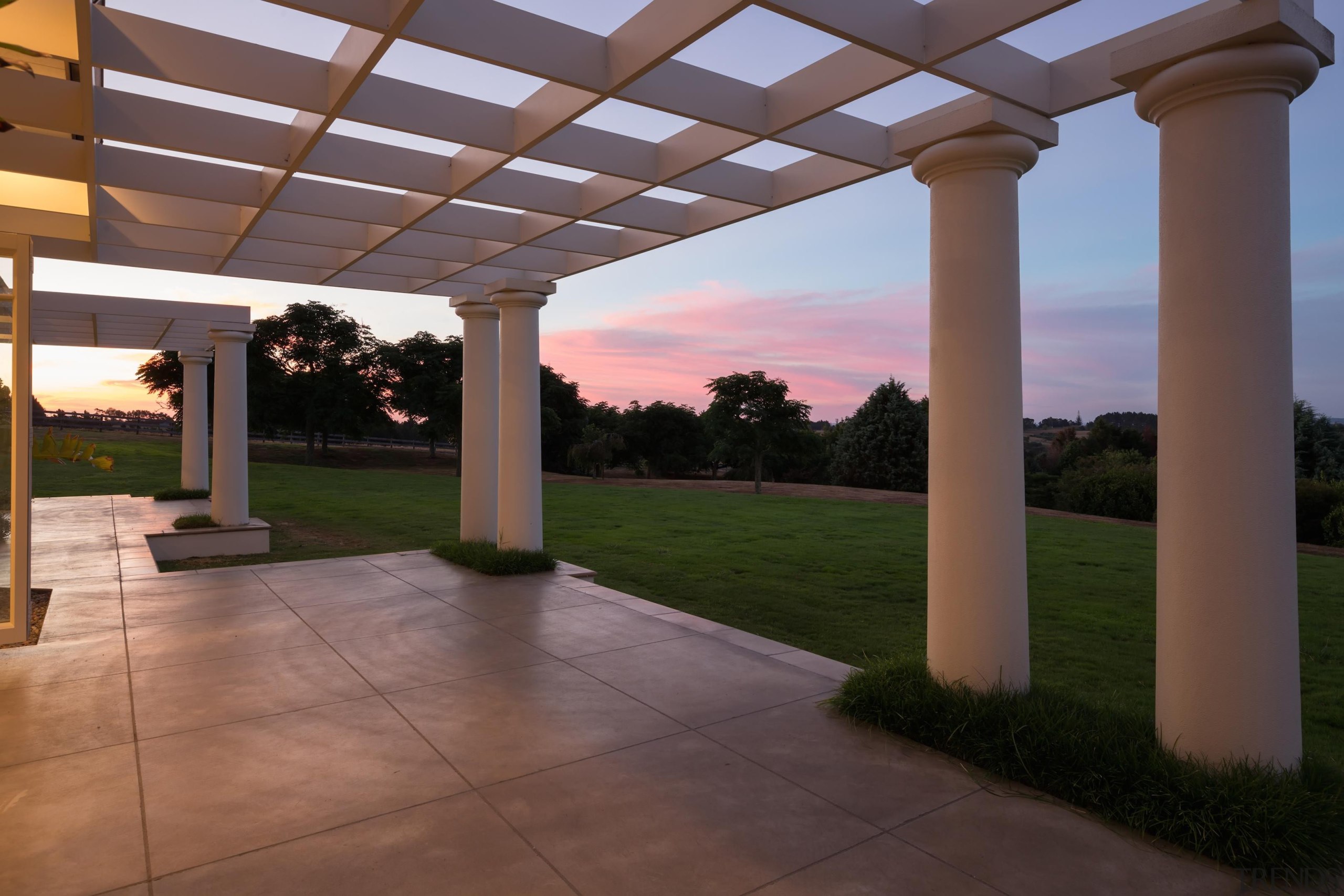 img1143.jpg - img1143.jpg - column | estate | column, estate, hacienda, outdoor structure, pergola, property, real estate, sky, structure, brown