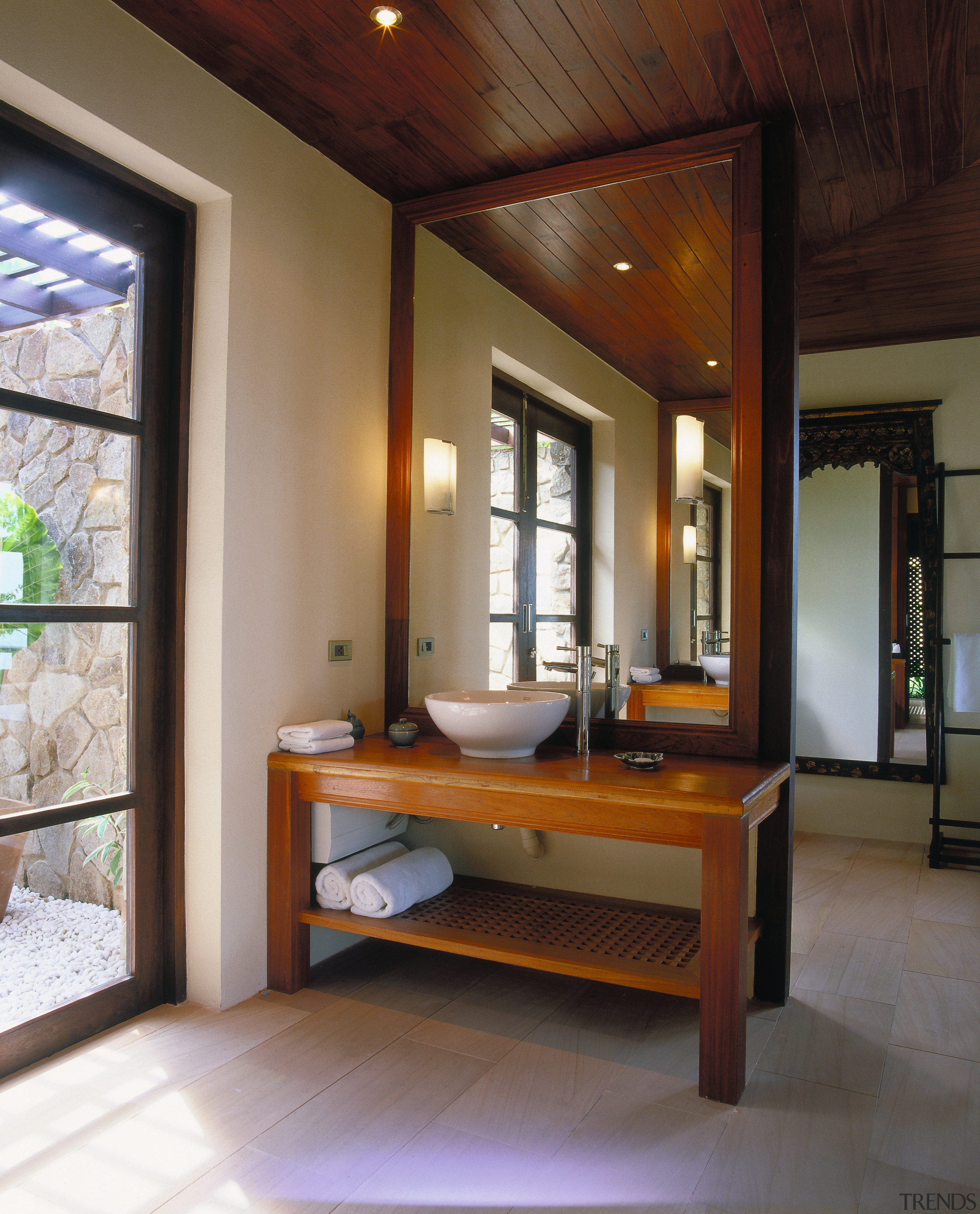 view of the timber canity featuring bowl  ceiling, estate, furniture, interior design, real estate, room, brown, gray