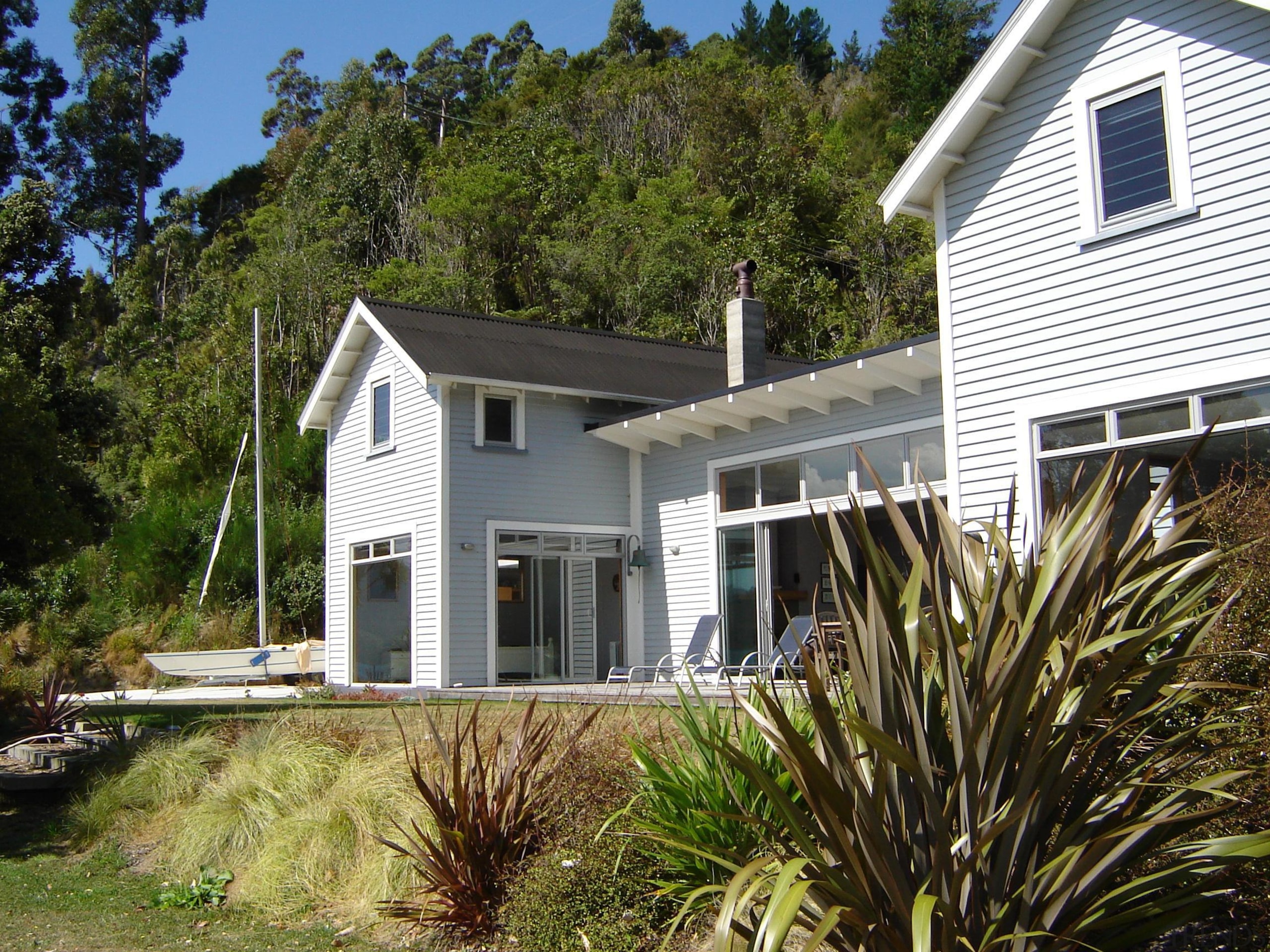 Longbeach Home 6 - cottage | farmhouse | cottage, farmhouse, home, house, property, real estate, siding, window, brown