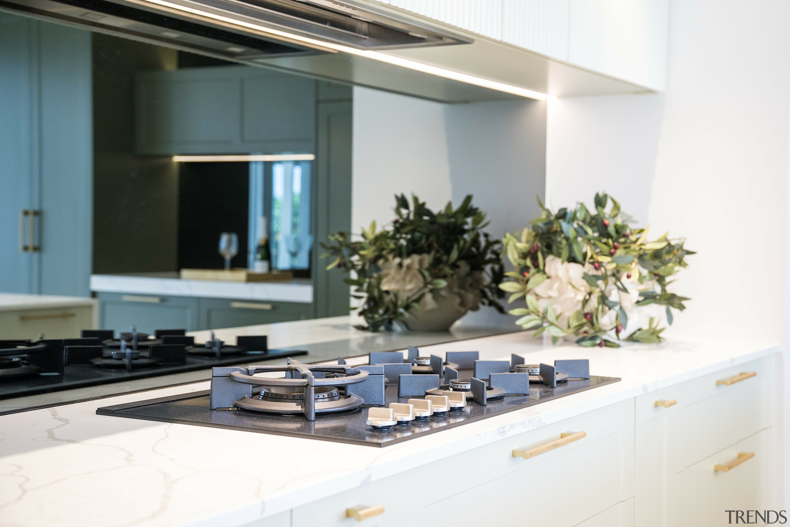 A gas hob on the rear benchtop is 