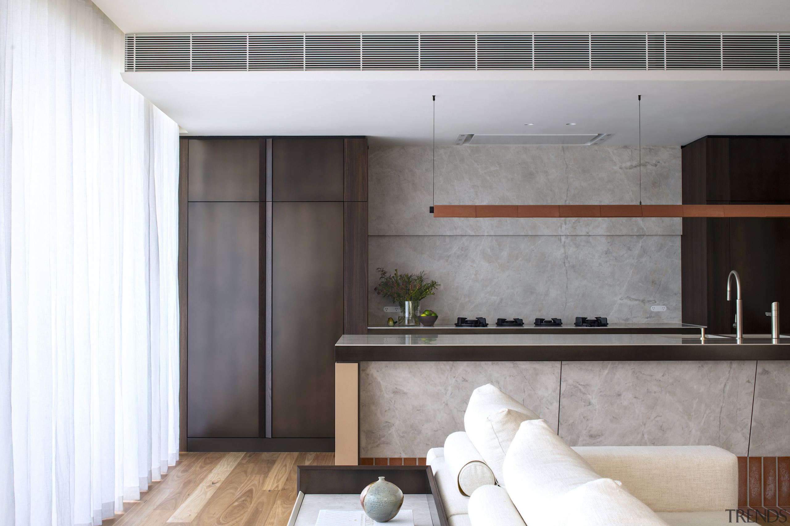 Bronze metal accents adds a touch of glamour, 