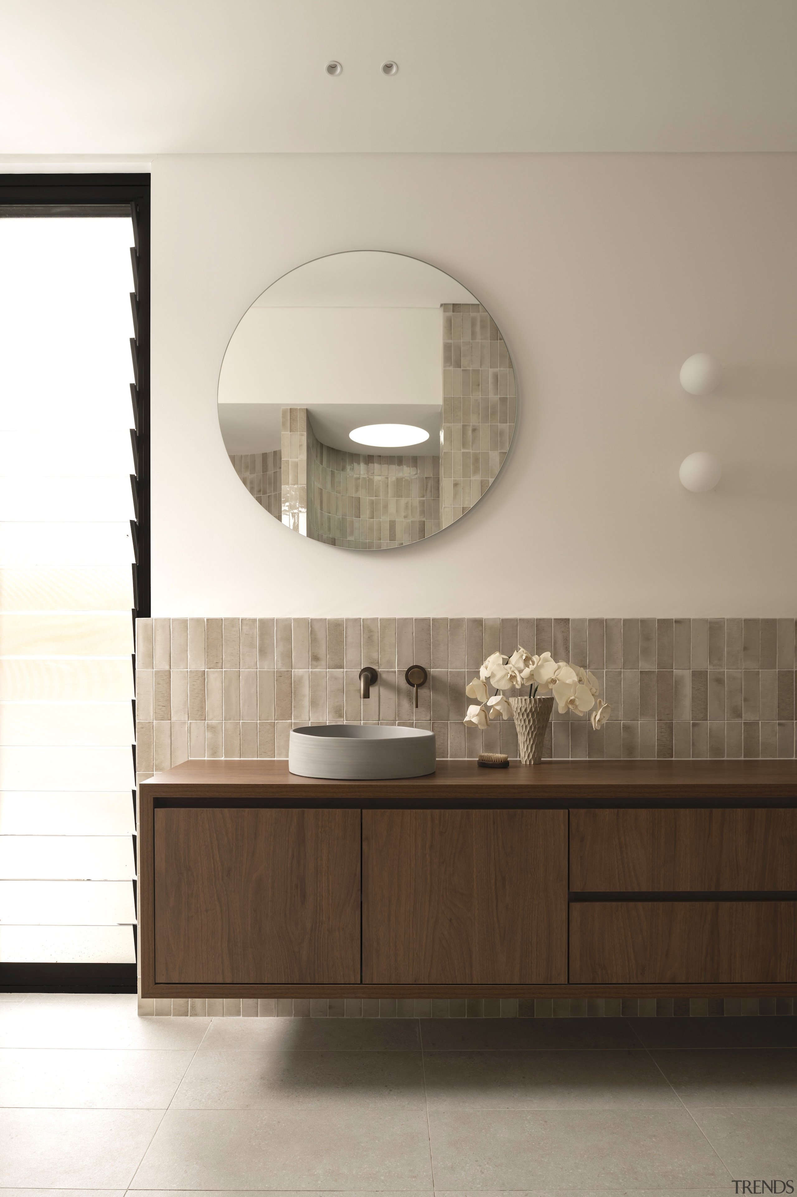 Master ensuite. - Relaxed liveability - 